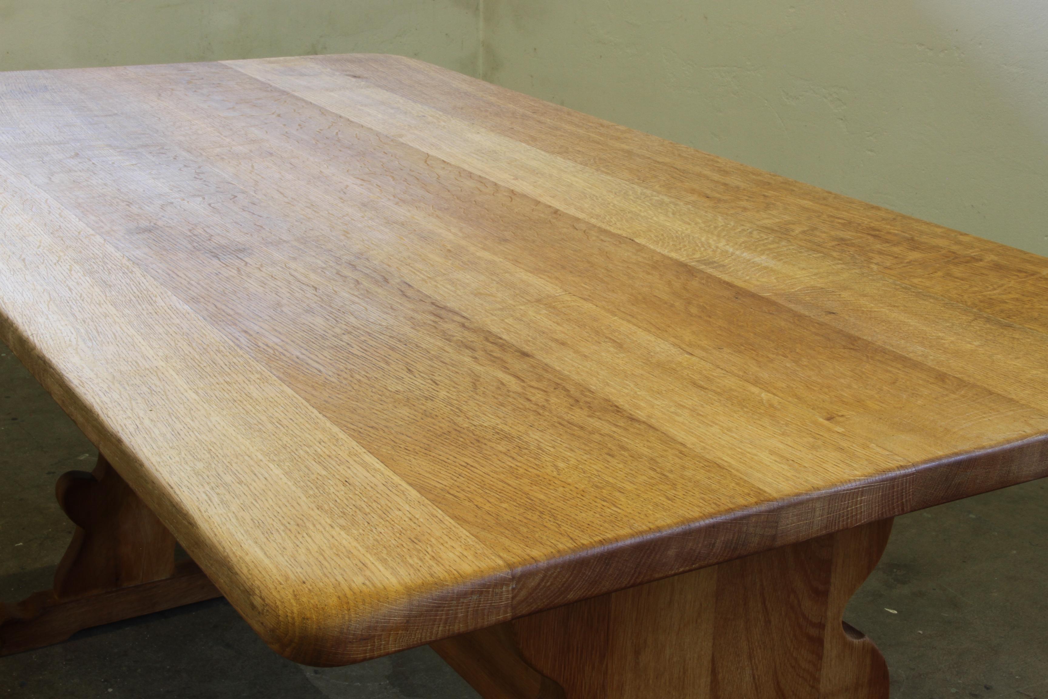 1960s Vintage Danish Farmhouse Dining Table in Thick Oak For Sale 7