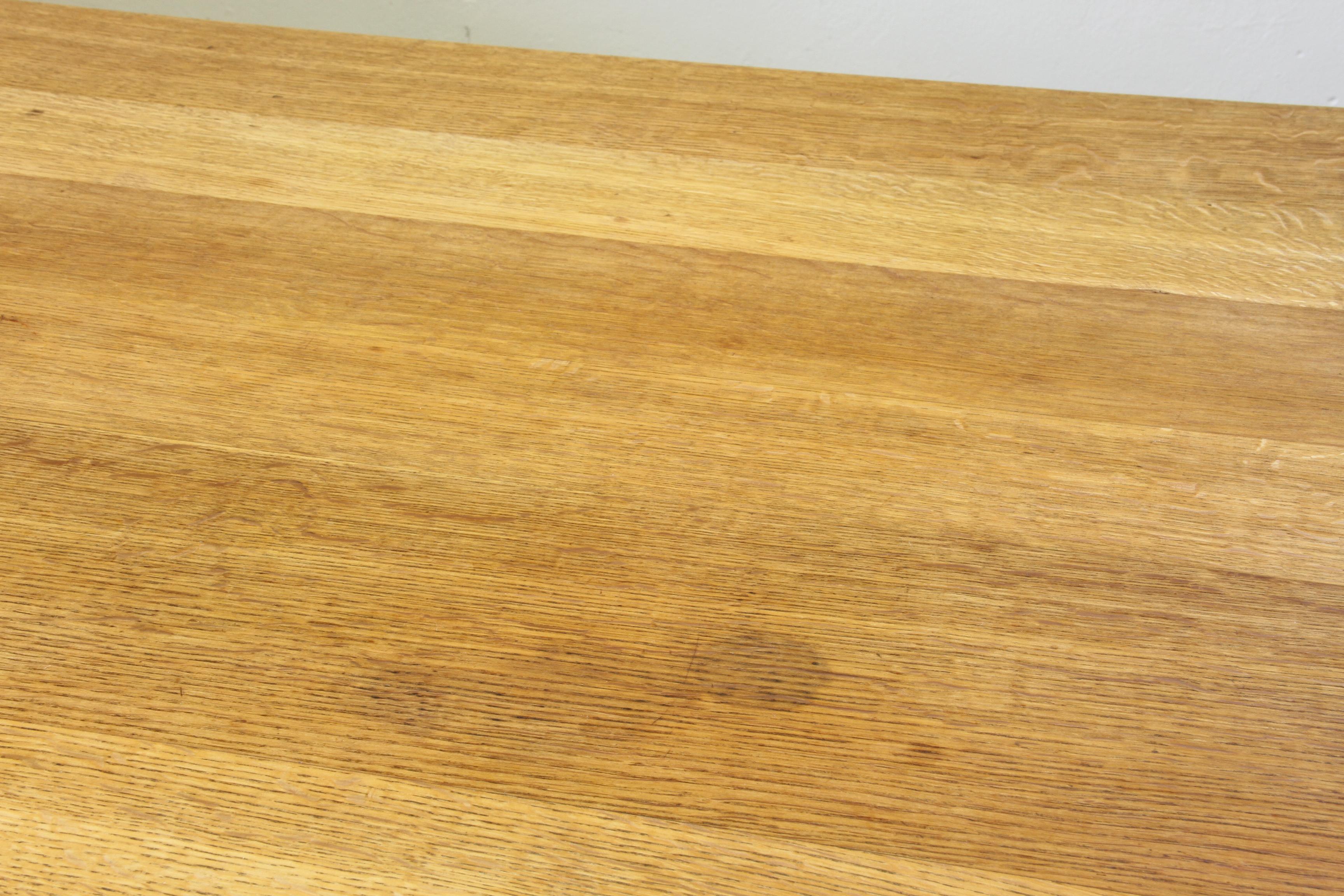 1960s Vintage Danish Farmhouse Dining Table in Thick Oak For Sale 8