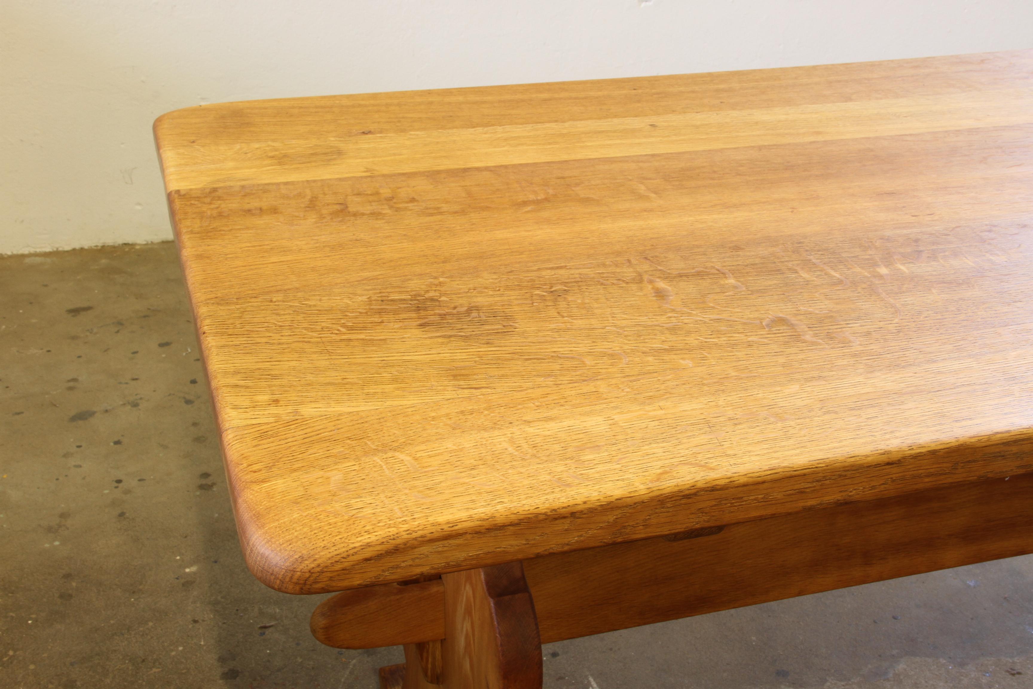1960s Vintage Danish Farmhouse Dining Table in Thick Oak For Sale 9
