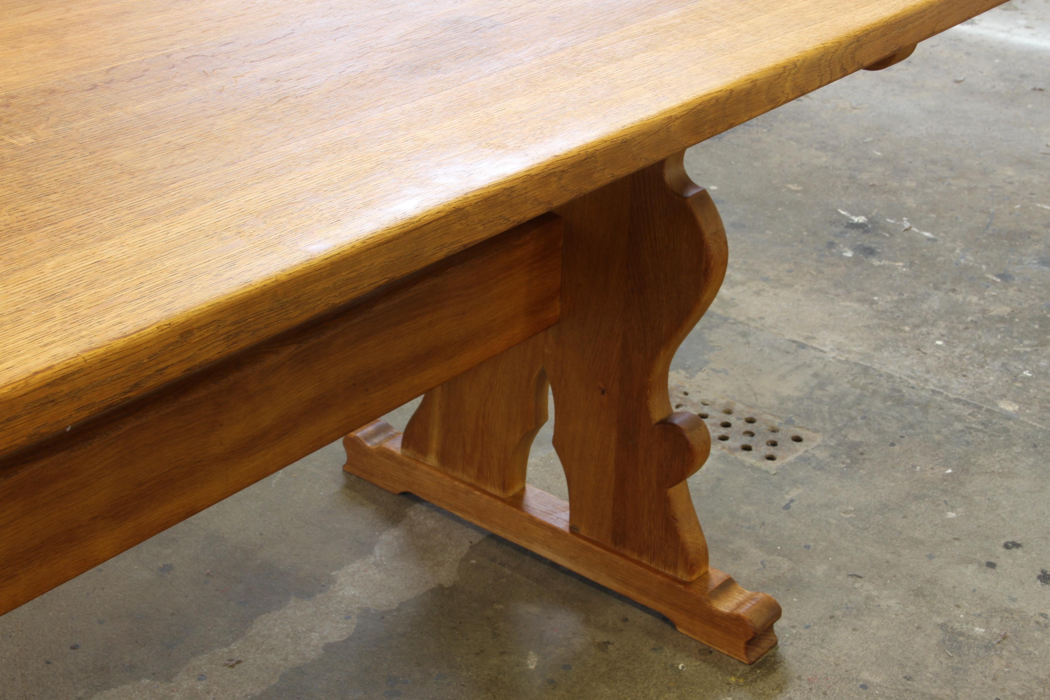 1960s Vintage Danish Farmhouse Dining Table in Thick Oak For Sale 10