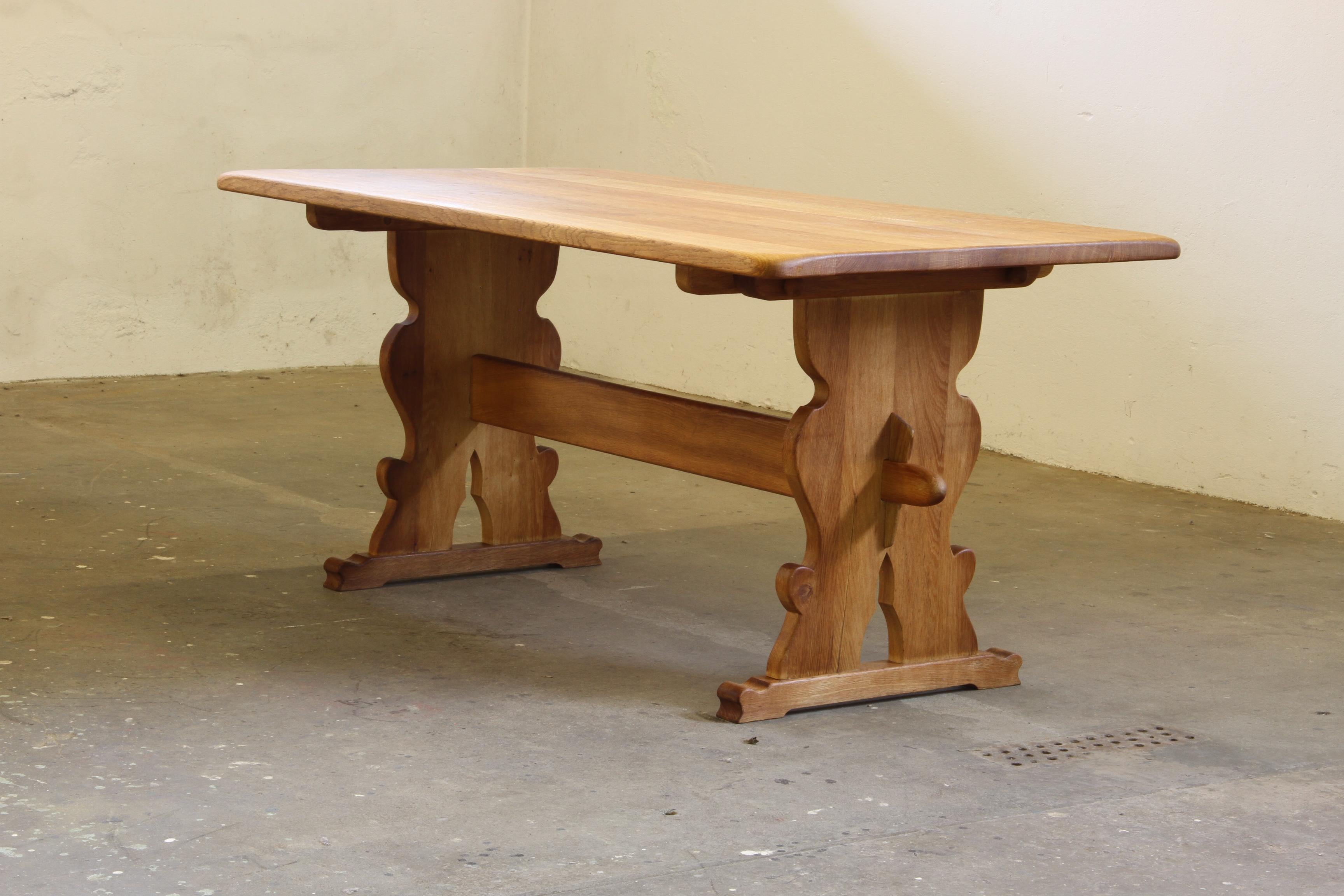 Mid-Century Modern 1960s Vintage Danish Farmhouse Dining Table in Thick Oak For Sale