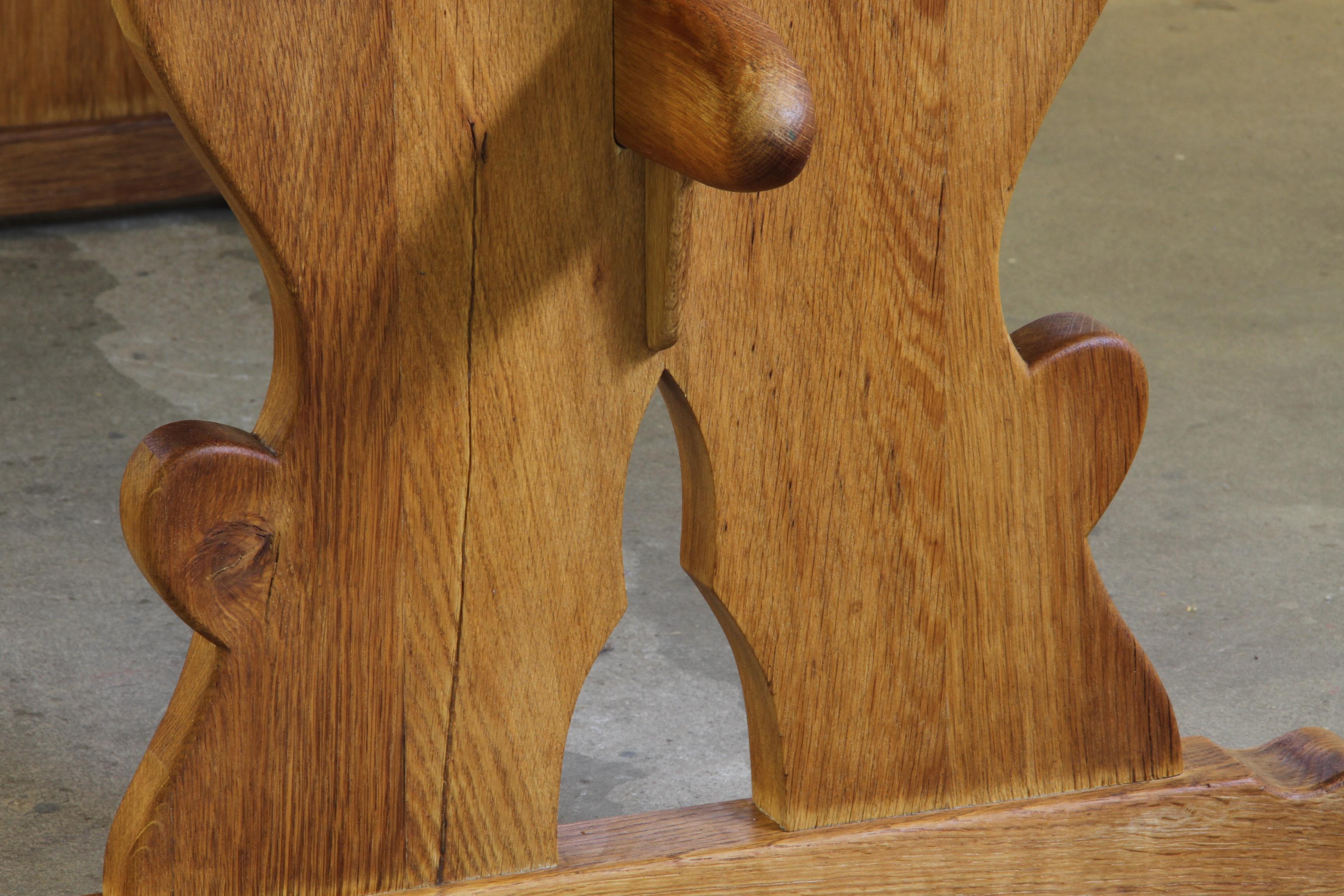 1960s Vintage Danish Farmhouse Dining Table in Thick Oak For Sale 3