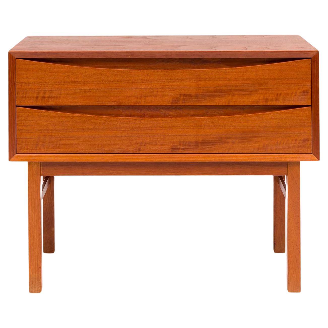 1960s Vintage Danish Mid-Century Nightstand Teak en vente