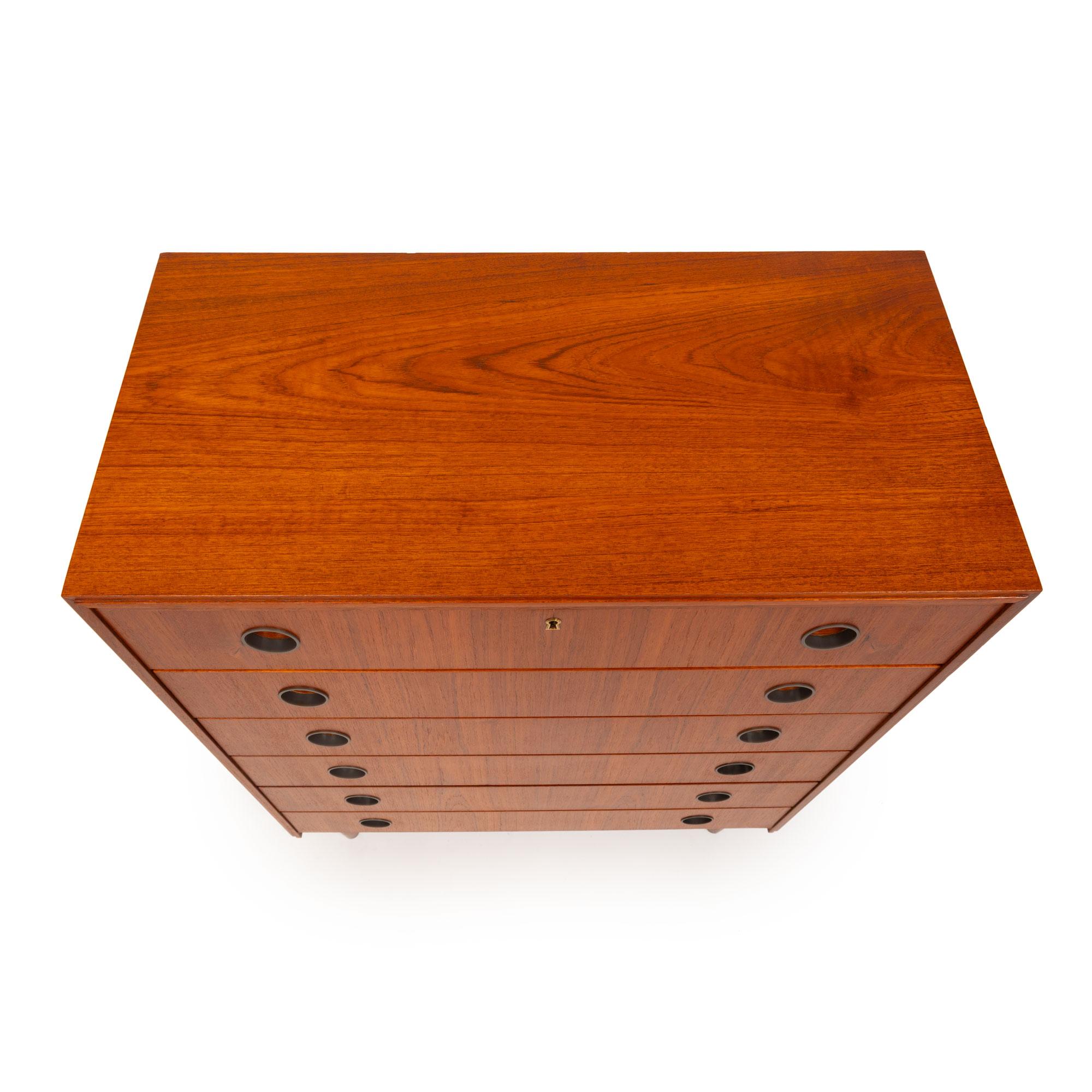 Commode haute danoise du milieu du siècle en teck à six tiroirs, années 1960 en vente 1