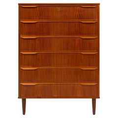 Commode haute danoise vintage en teck du milieu du siècle dernier, années 1960