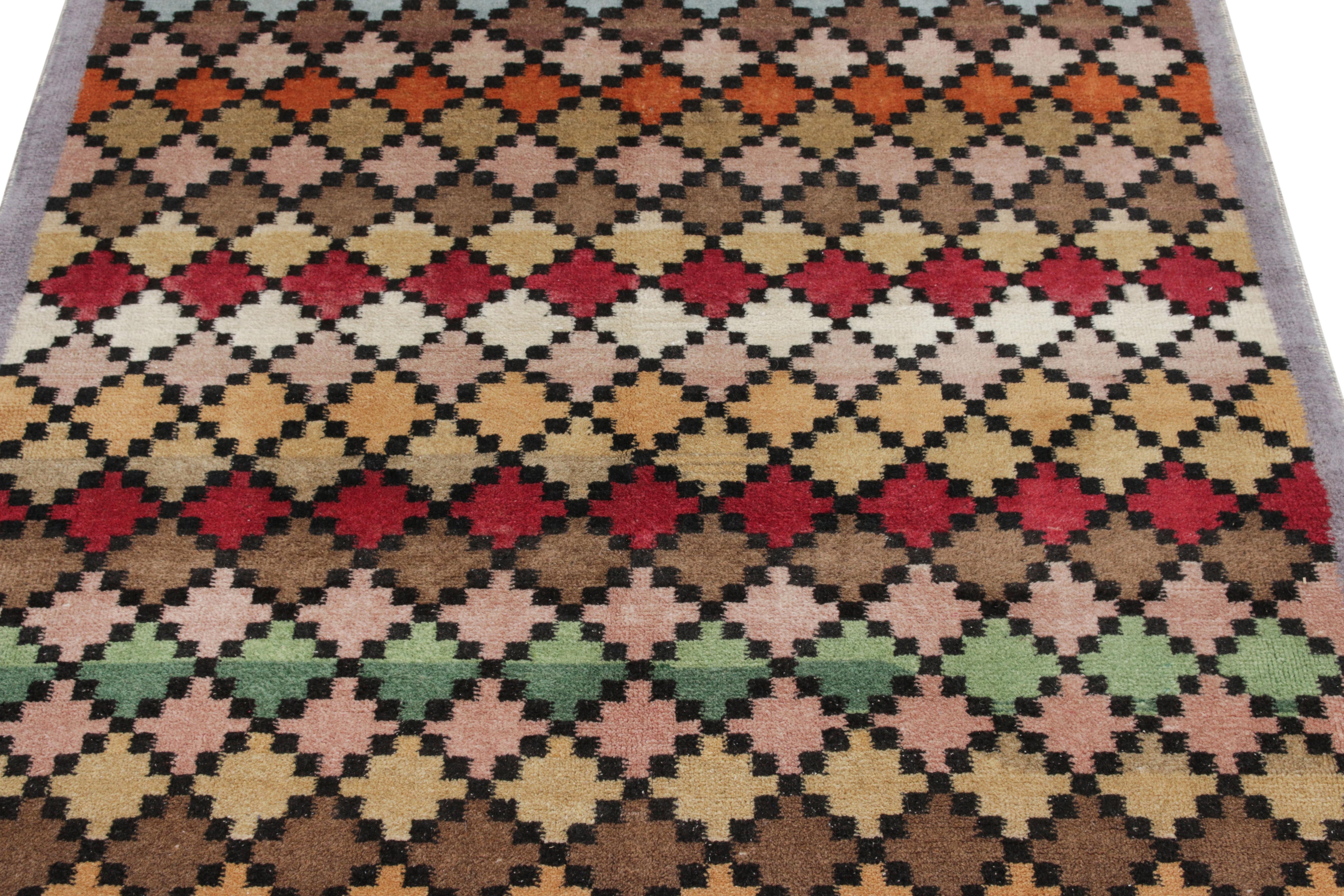 1960er Jahre Vintage Deko-Teppich in mehrfarbigem, geometrischem Muster von Teppich & Kelim (Türkisch) im Angebot
