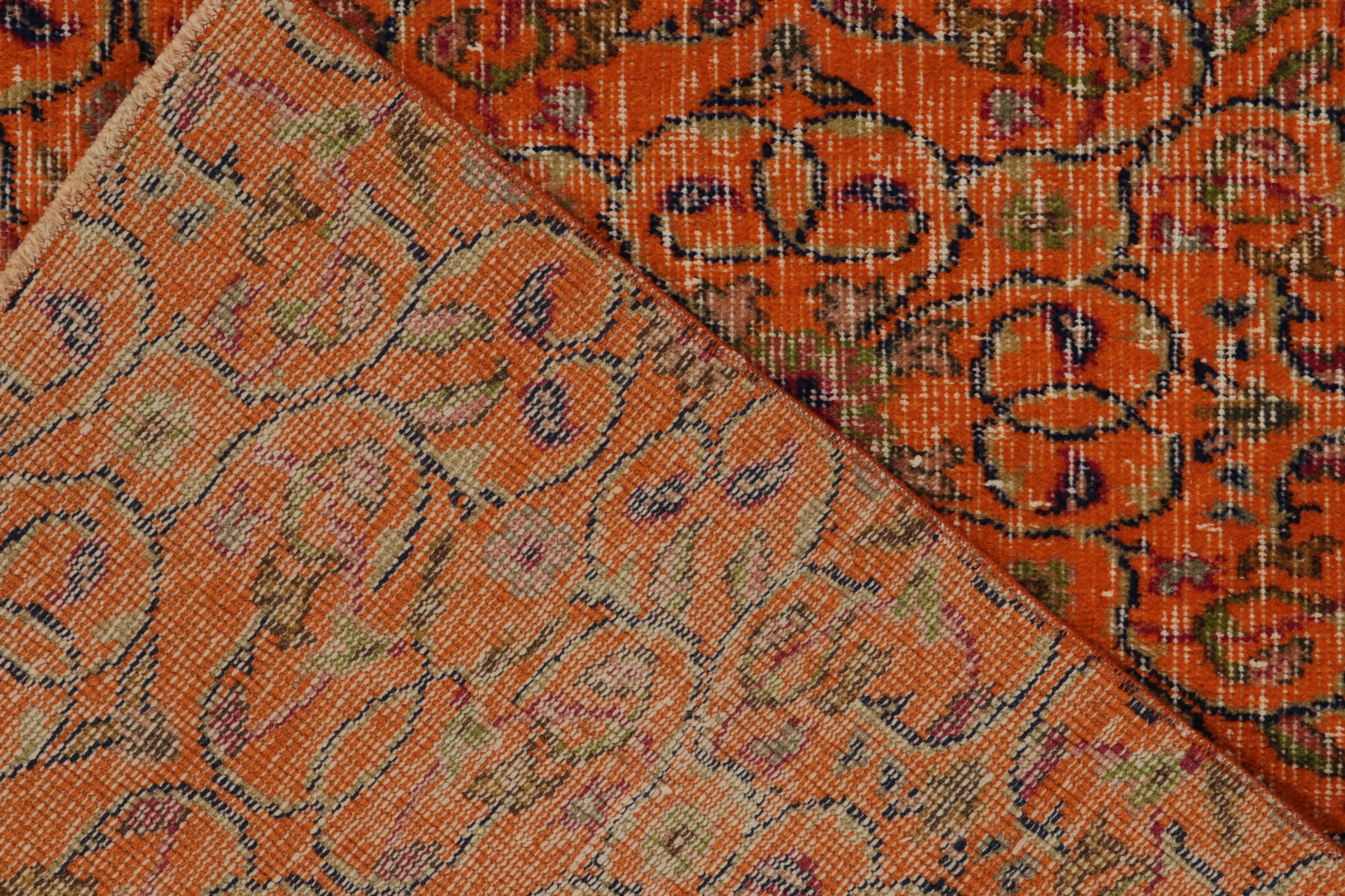Vintage-Deko-Teppich aus den 1960er Jahren mit geometrischem Muster in Orange, Schwarz, Grün von Teppich & Kelim im Zustand „Gut“ im Angebot in Long Island City, NY