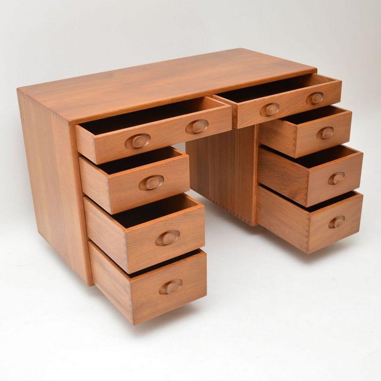 1960s Vintage Desk by Ercol in Solid Elm at 1stDibs ercol writing desk, vintage ercol desk