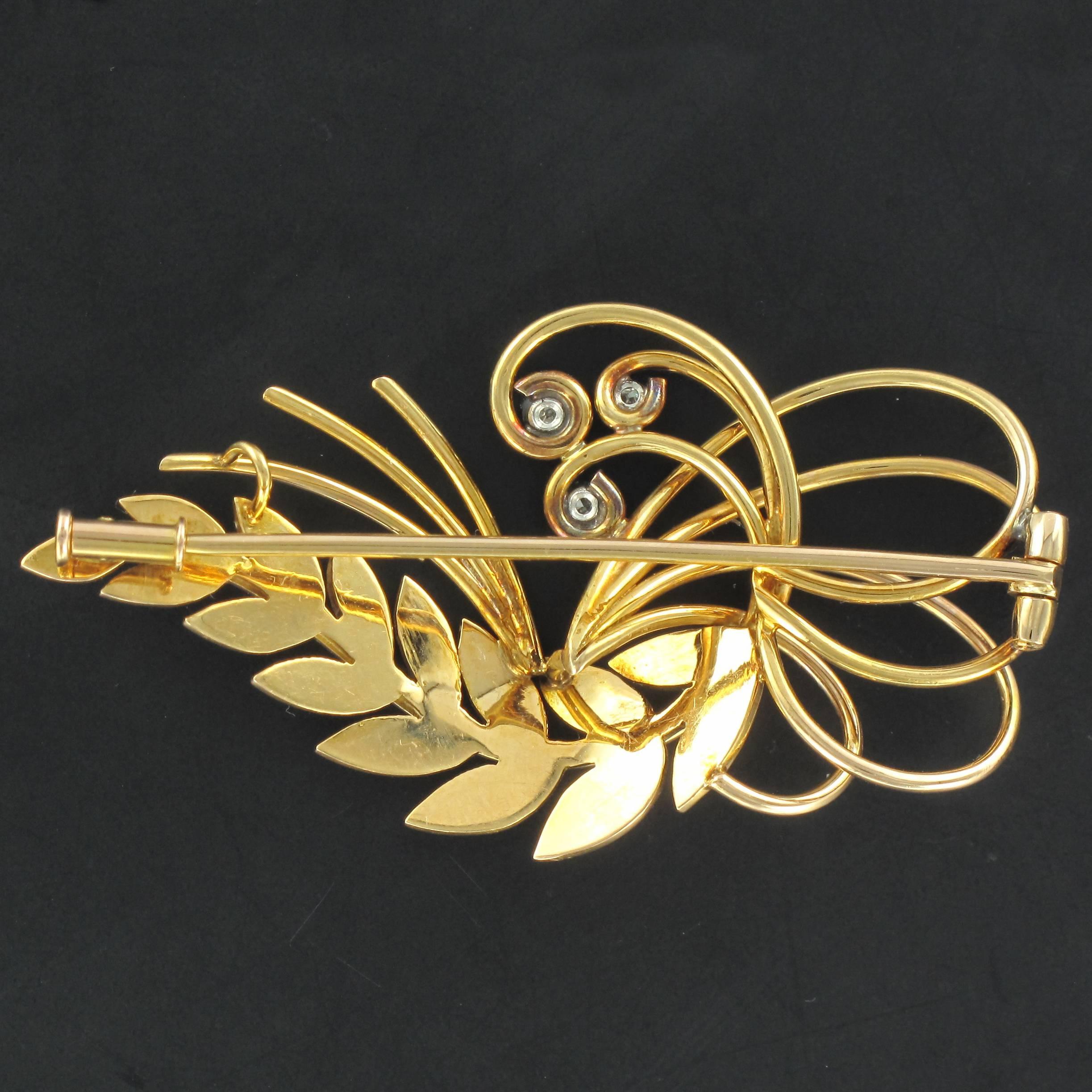 1960s Vintage Diamond 18 Karat Rose Gold Brooch Pendant Necklace In Excellent Condition In Poitiers, FR