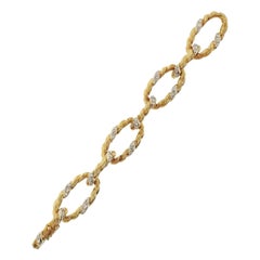 1960s Vintage Diamond Oval Link Gold Bracelet