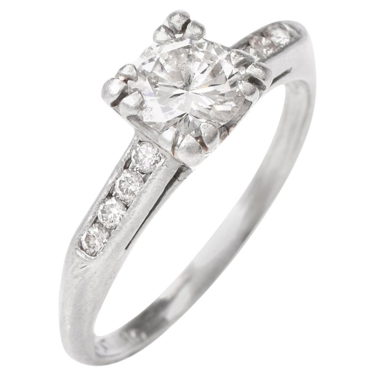1960s Vintage  Diamond Platinum Engagement  Ring  For Sale  at 