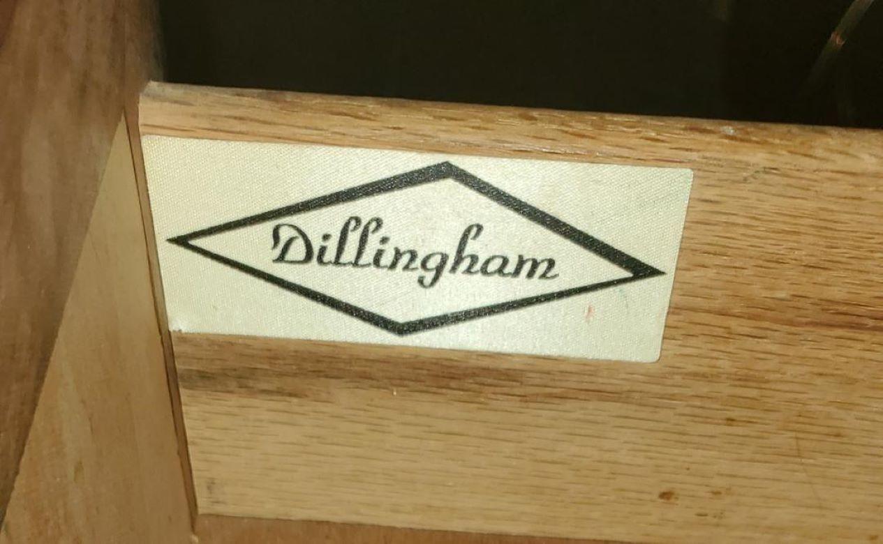 1960s Vintage Dillingham Walnut 6 Drawer Dresser Attributed to Milo Baughman For Sale 5
