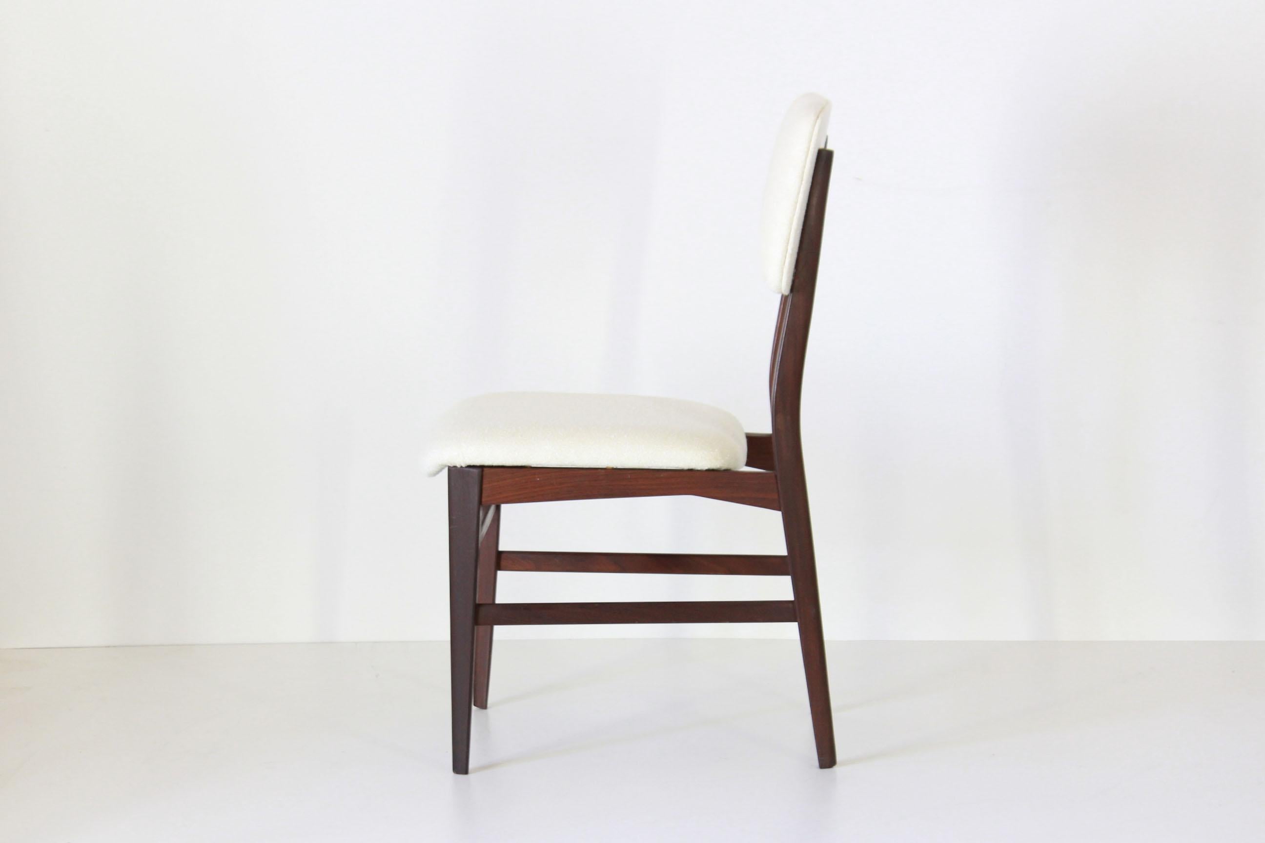 Italian 1960s Vintage White Dining Chairs by Vittorio Dassi, Set of Four
