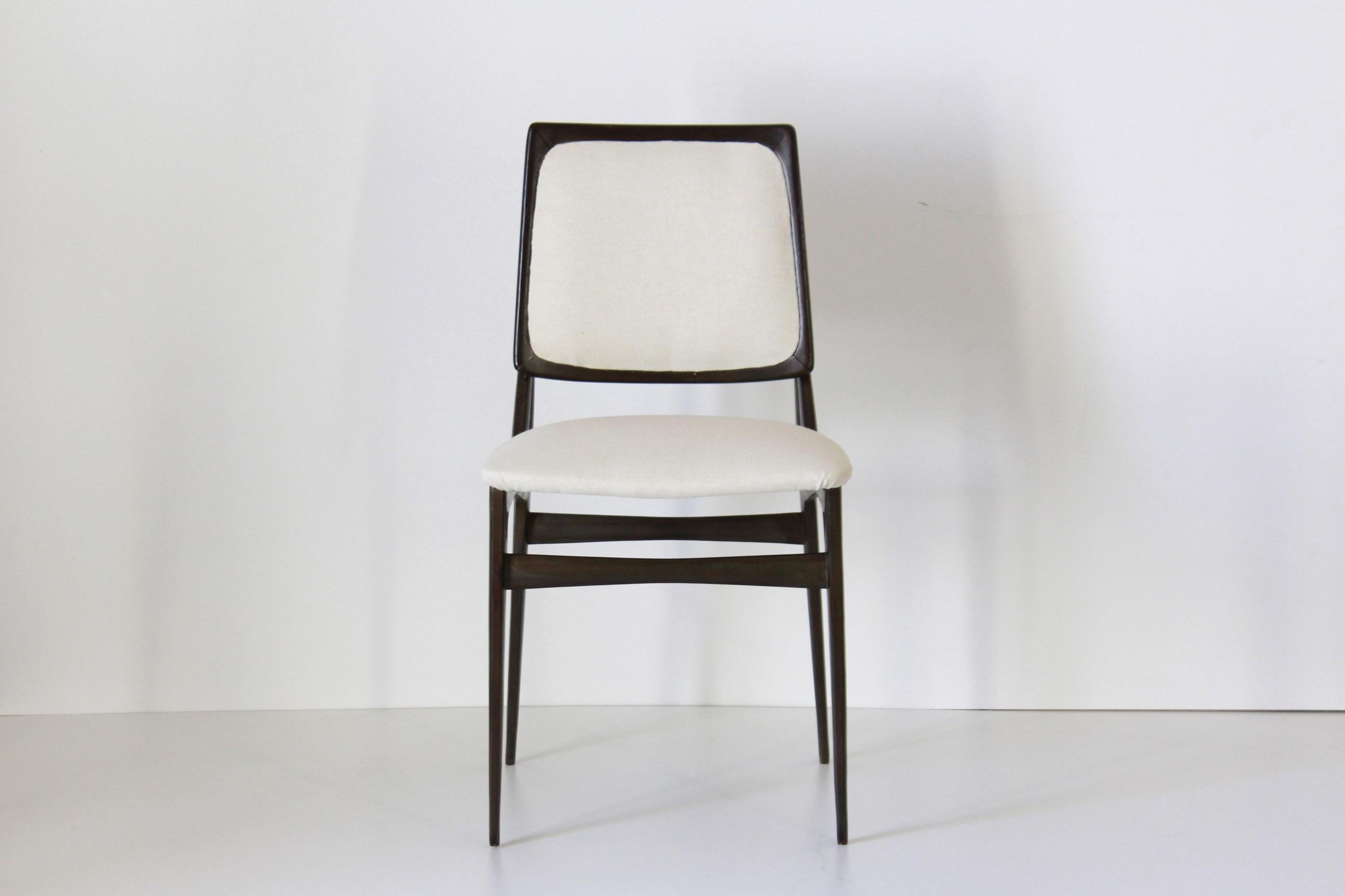 1960s dining chairs from iconic italian manugacturer 