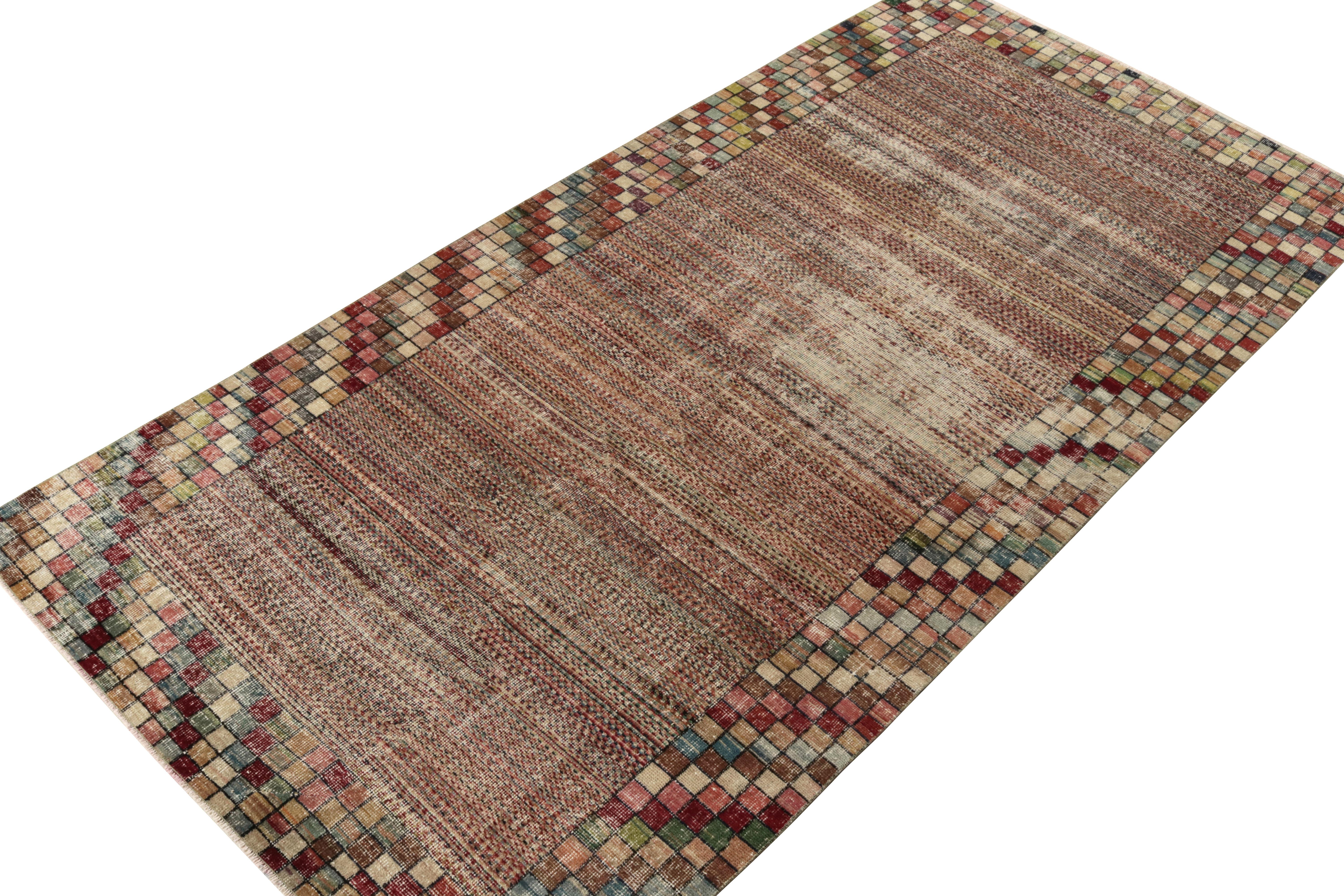 Art-déco-Teppich aus den 1960er Jahren mit mehrfarbigem geometrischem Muster von Teppich & Kelim (Art déco) im Angebot