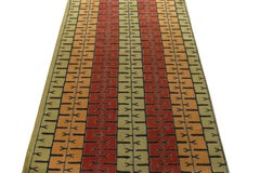 1960er Jahre Vintage Distressed Mid-Century Modern Teppich, rotes Deko-Muster von Teppich & Kelim