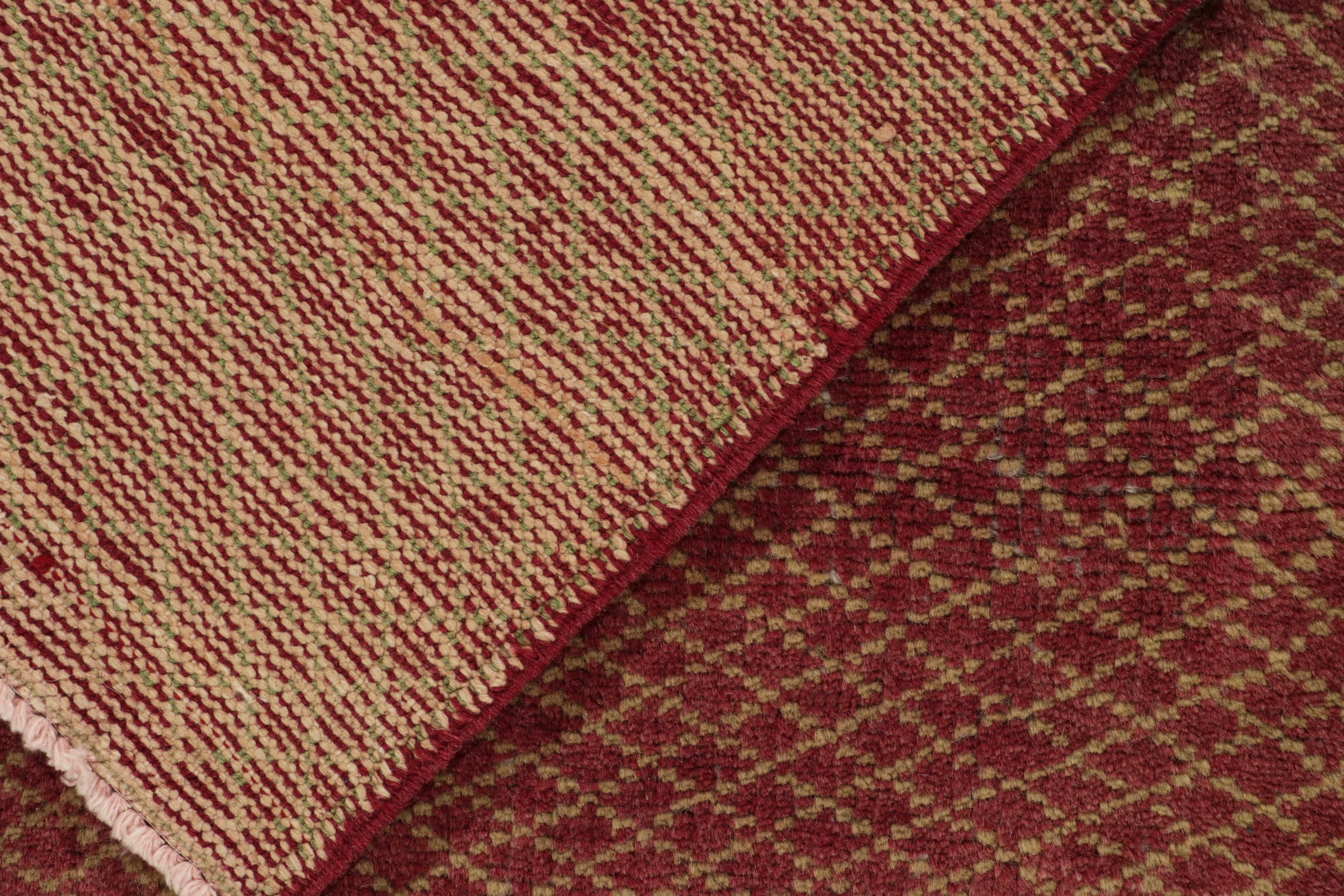 Vintage 1960er Jahre Vintage Distressed Teppich in Rot & Beige mit geometrischem Muster von Teppich & Kelim (Mitte des 20. Jahrhunderts) im Angebot
