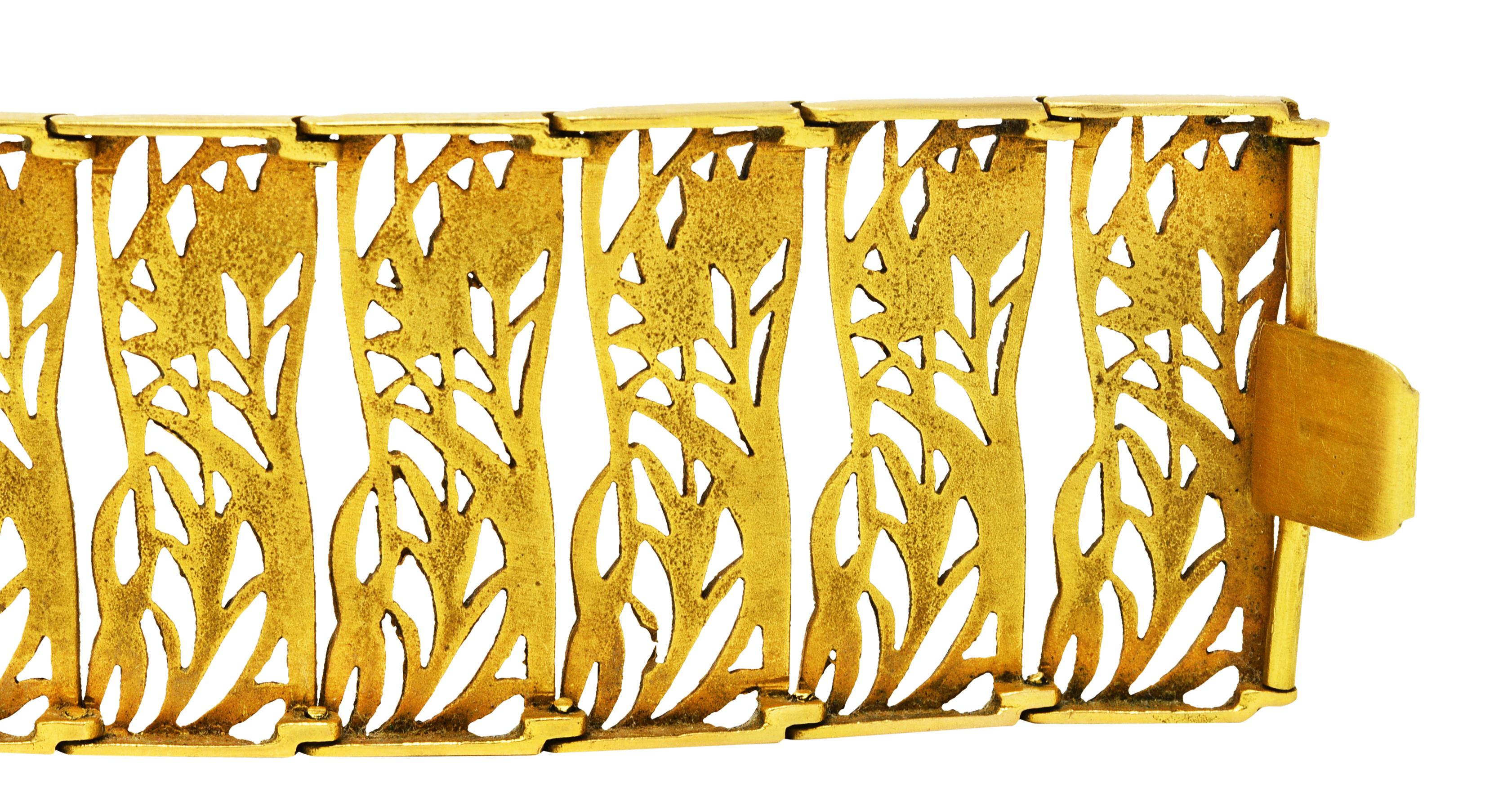 1960's Vintage Enamel 18 Karat Yellow Gold Floral Link Bracelet 4