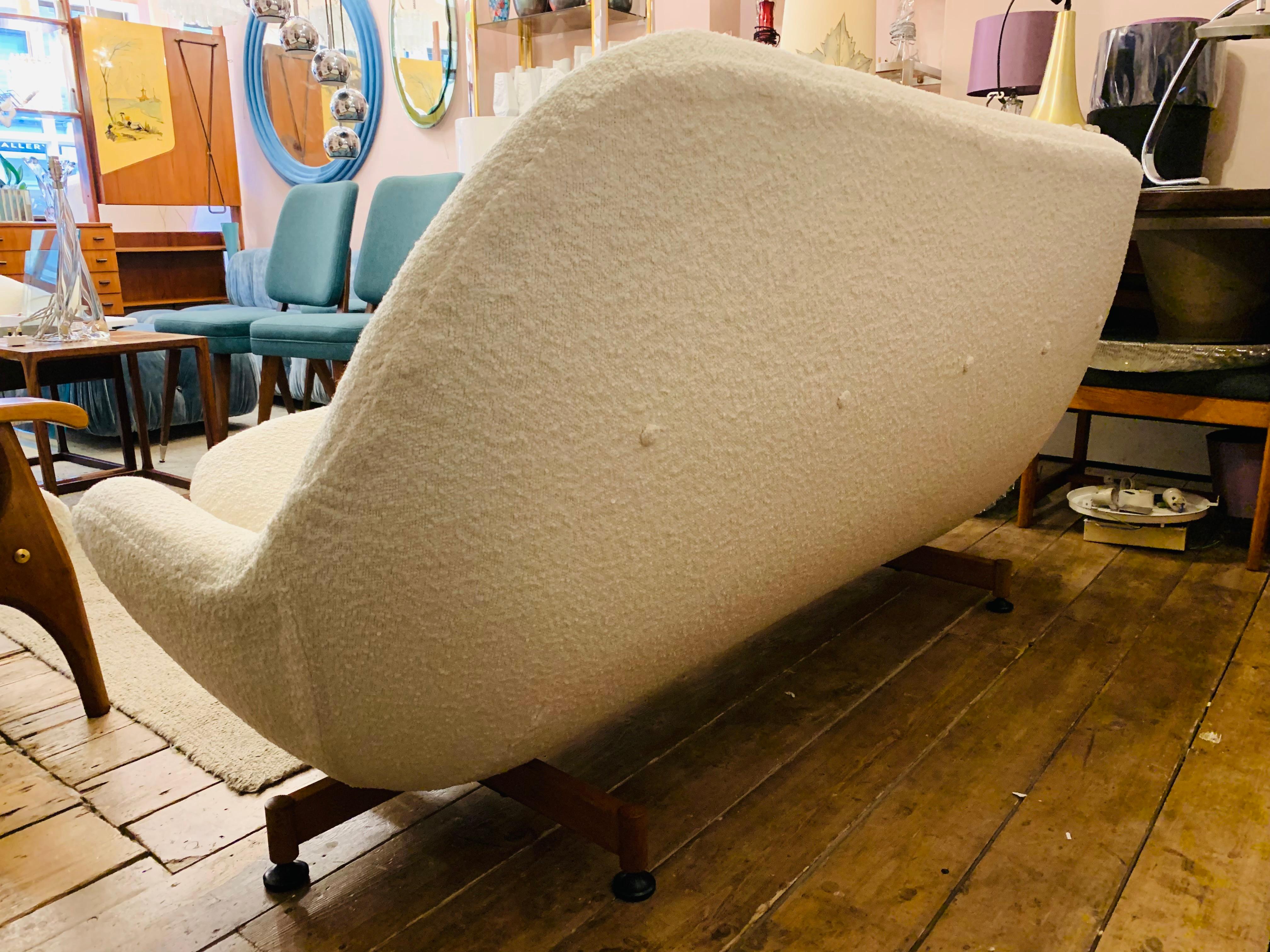 1960s Vintage English Greaves and Thomas 'Egg' Sofa in White Boucle Fabric 7