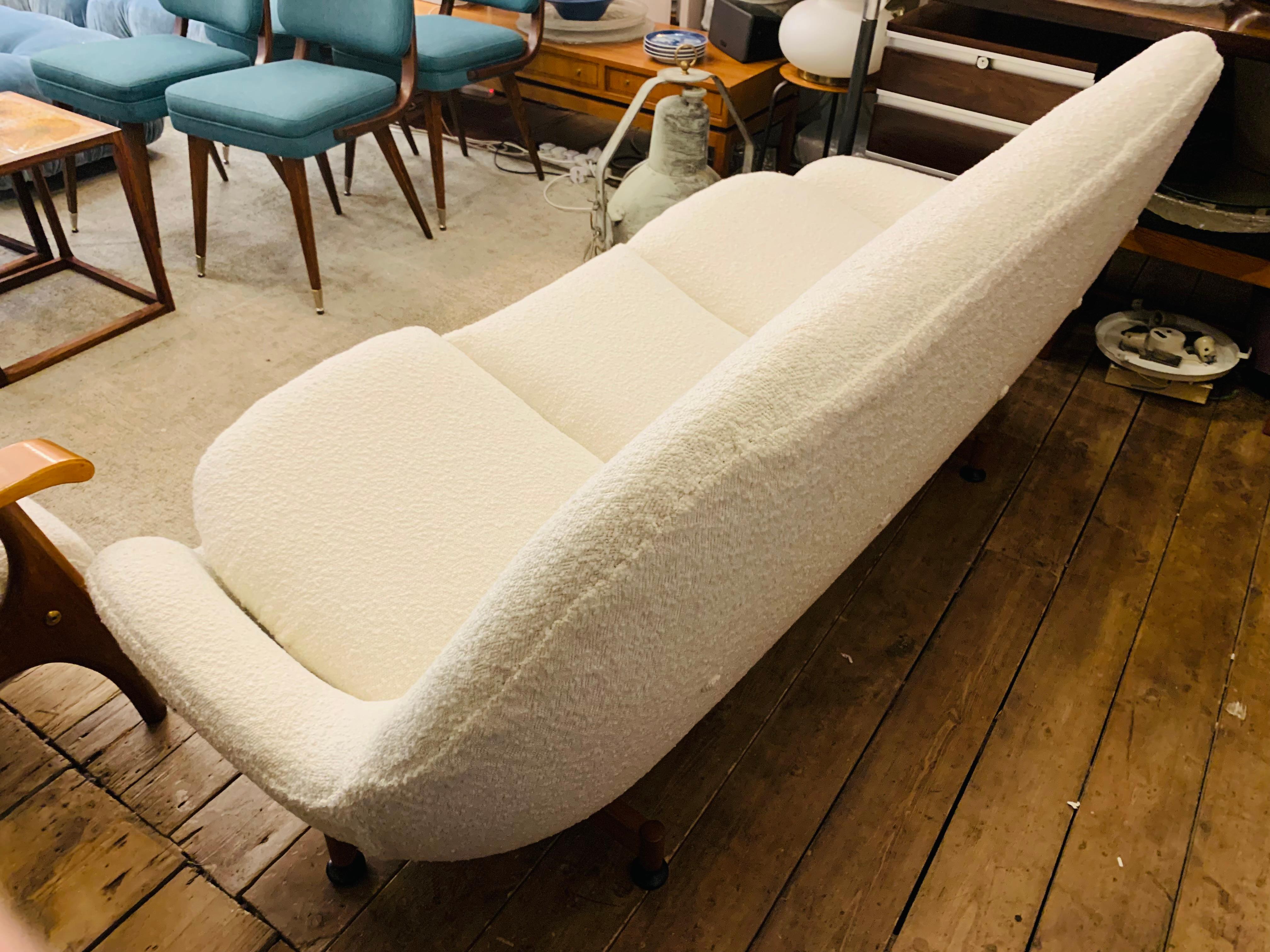 1960s Vintage English Greaves and Thomas 'Egg' Sofa in White Boucle Fabric 10
