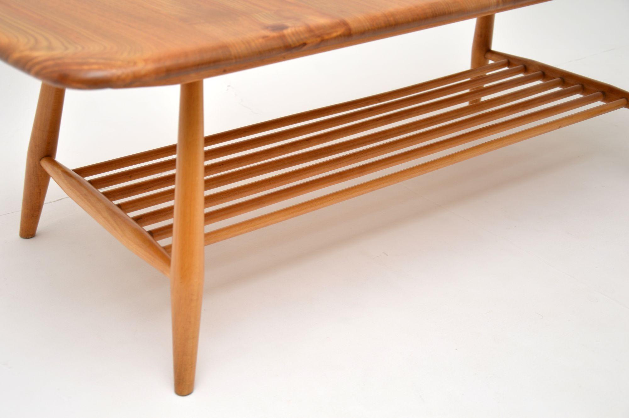 1960s Vintage Ercol Coffee Table in Elm In Good Condition In London, GB