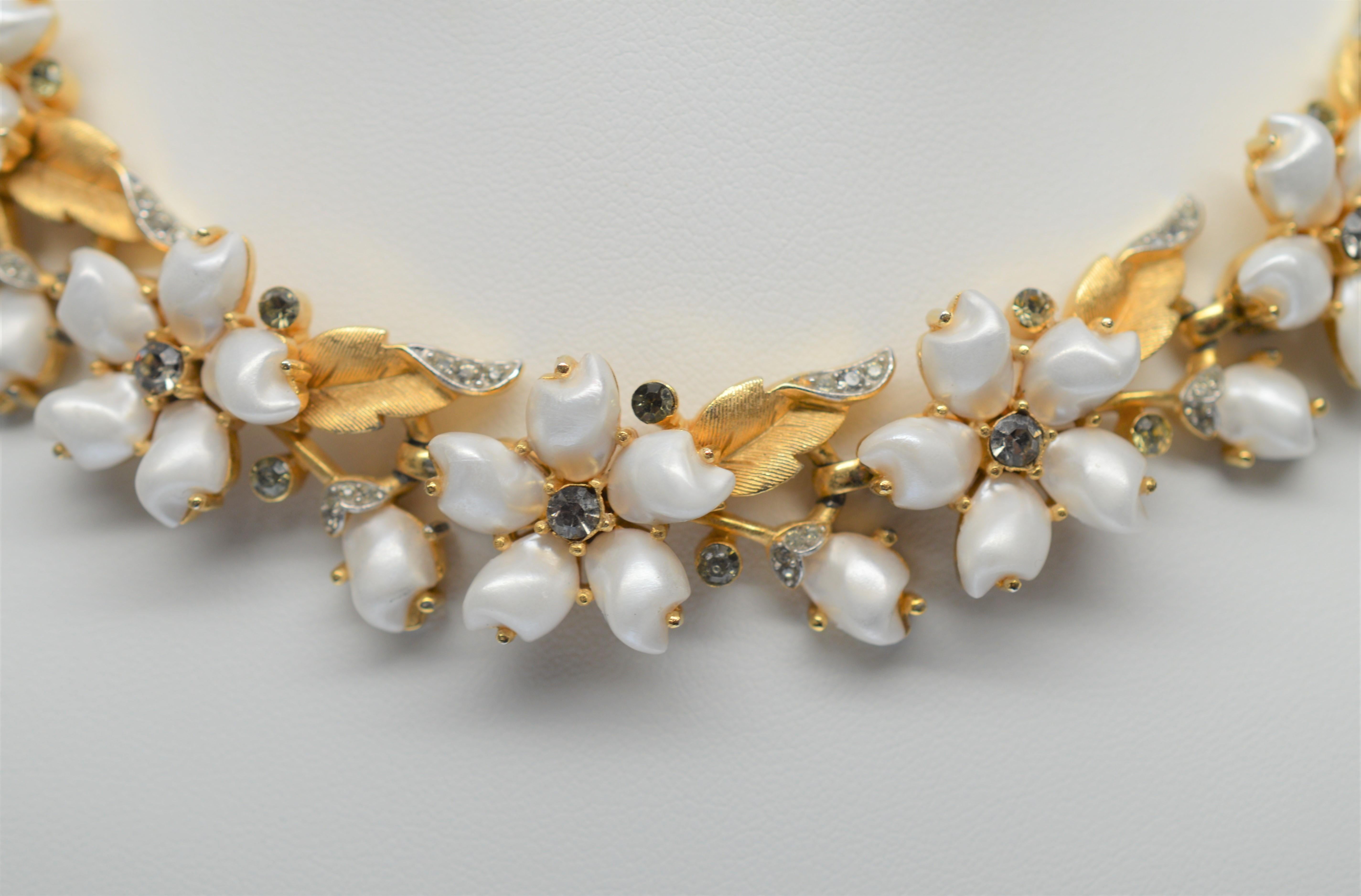 1960s Vintage Faux Pearl Choker Necklace with Rhinestone Accents In Good Condition In Mount Kisco, NY