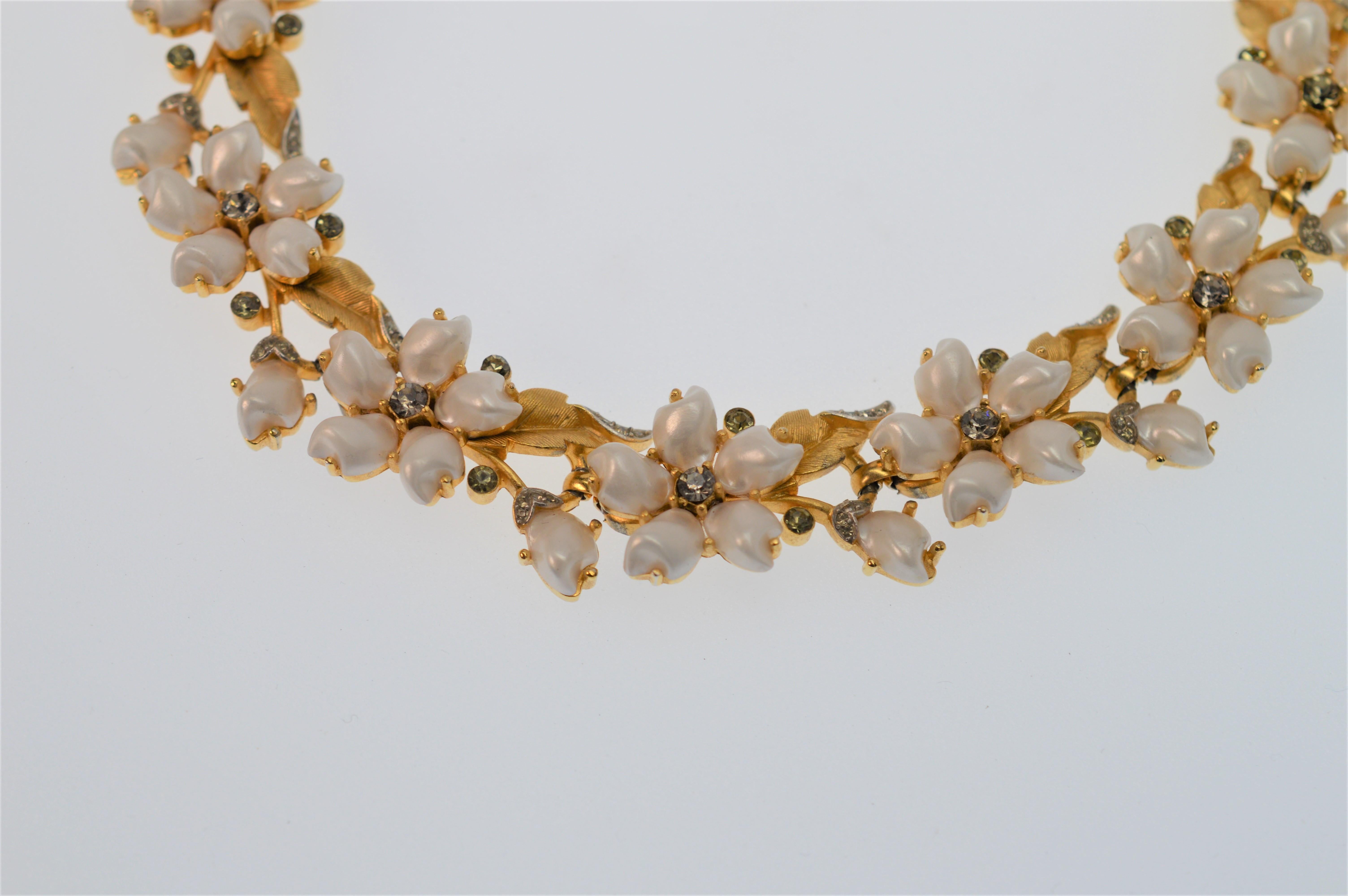 Women's 1960s Vintage Faux Pearl Choker Necklace with Rhinestone Accents