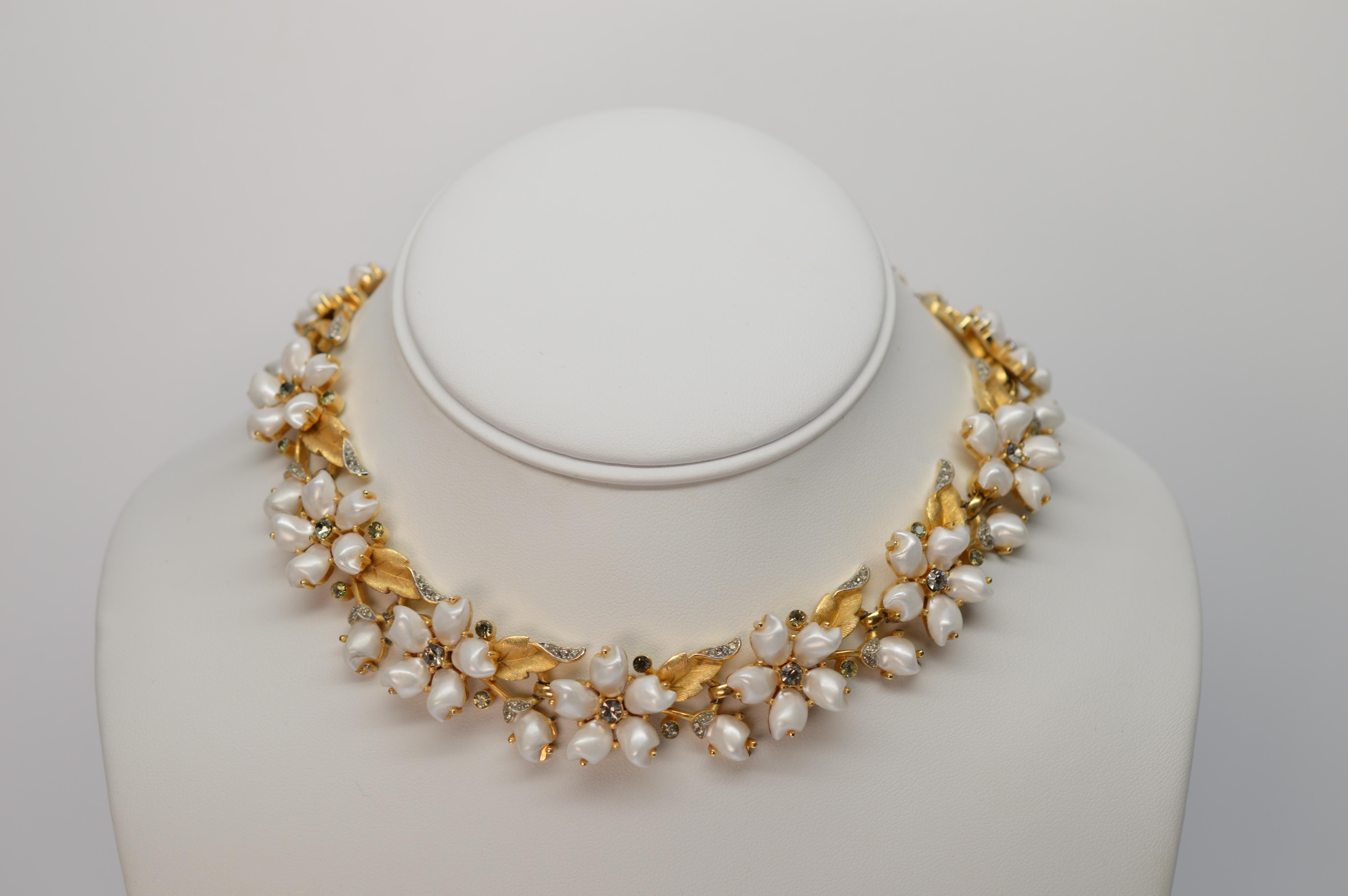 1960s Vintage Faux Pearl Choker Necklace with Rhinestone Accents 2