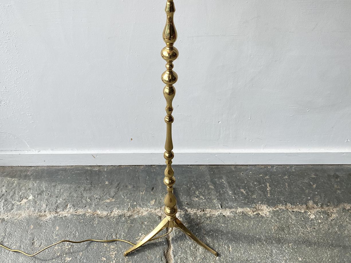 1960’s vintage floor lamp with brass pole For Sale at 1stDibs