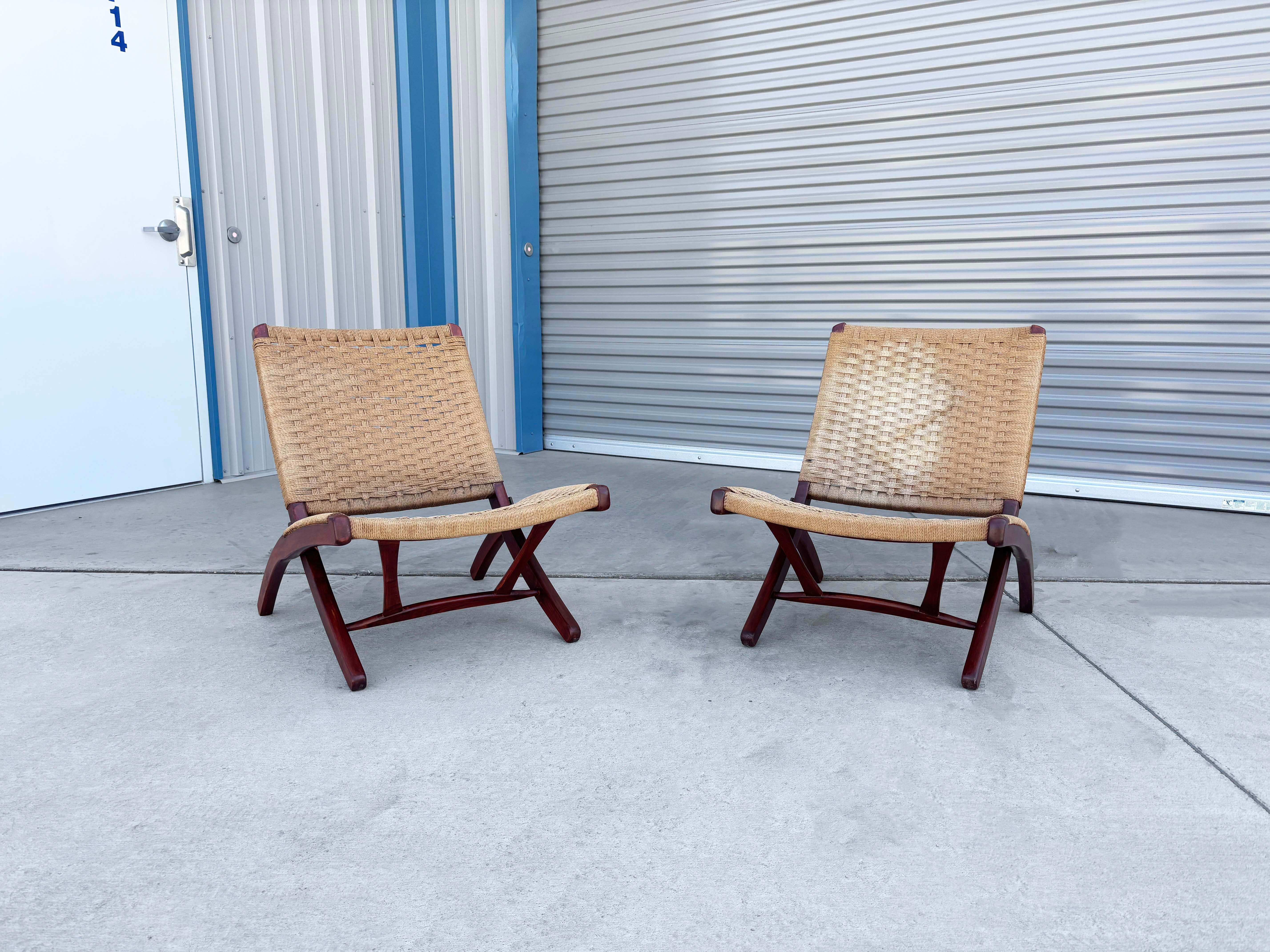 1960s Vintage Folding Rope Lounge Chairs by Hans Wegner - Set of 2 In Good Condition In North Hollywood, CA