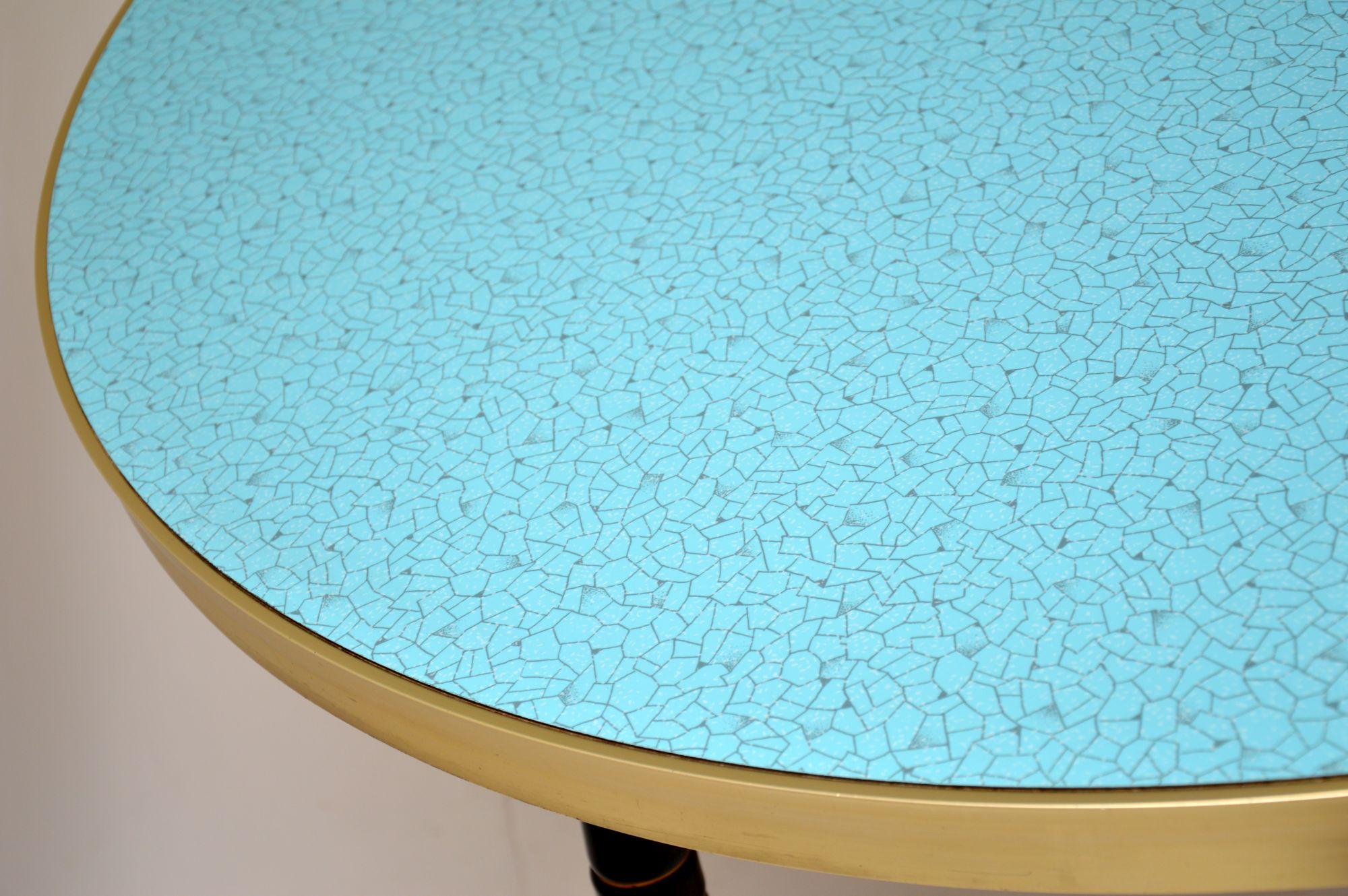 Milieu du XXe siècle table de cuisine / salle à manger en formica vintage des années 1960