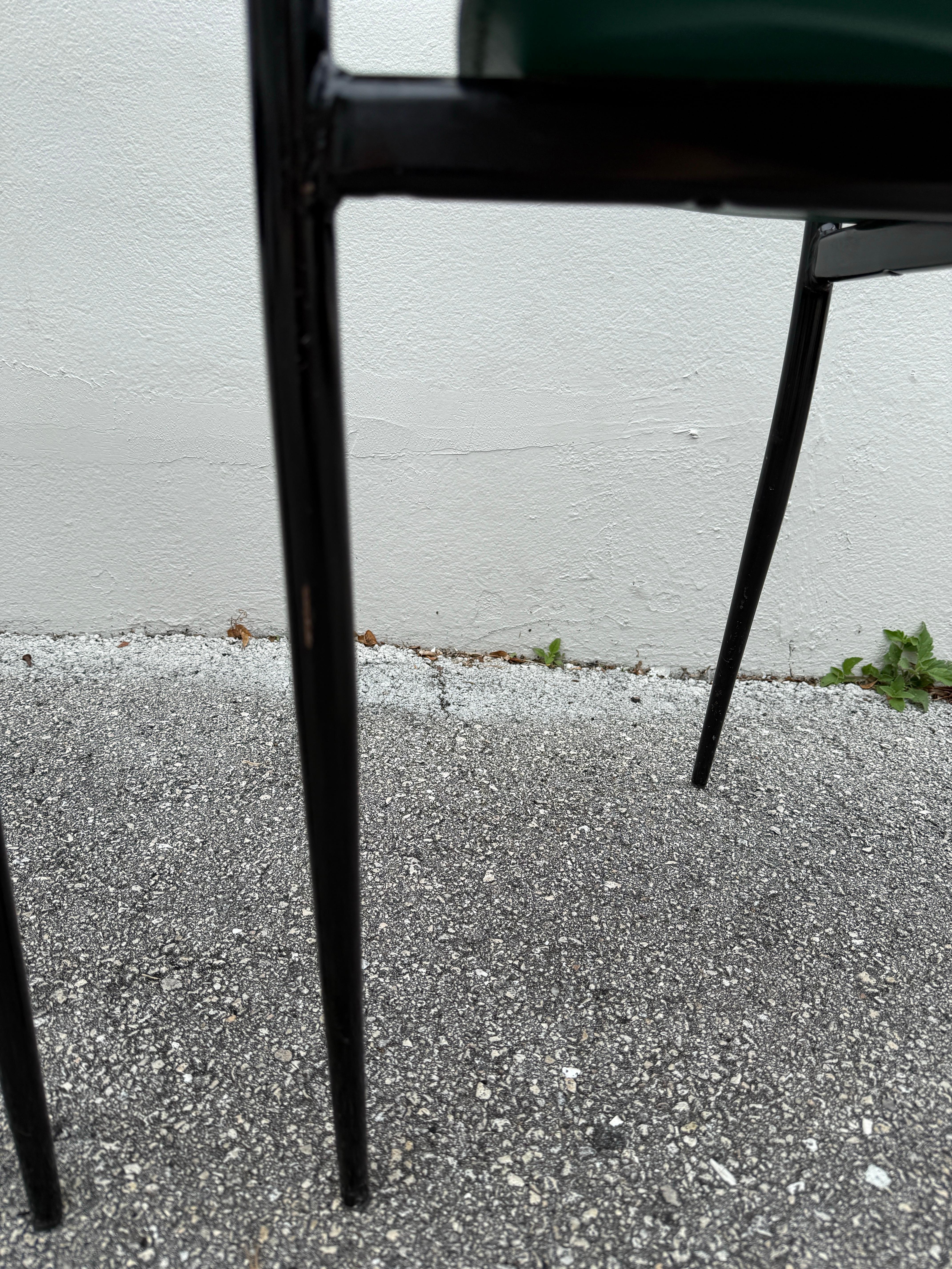 Table biomorphe française à plateau en terrazzo des années 1960 en vente 8