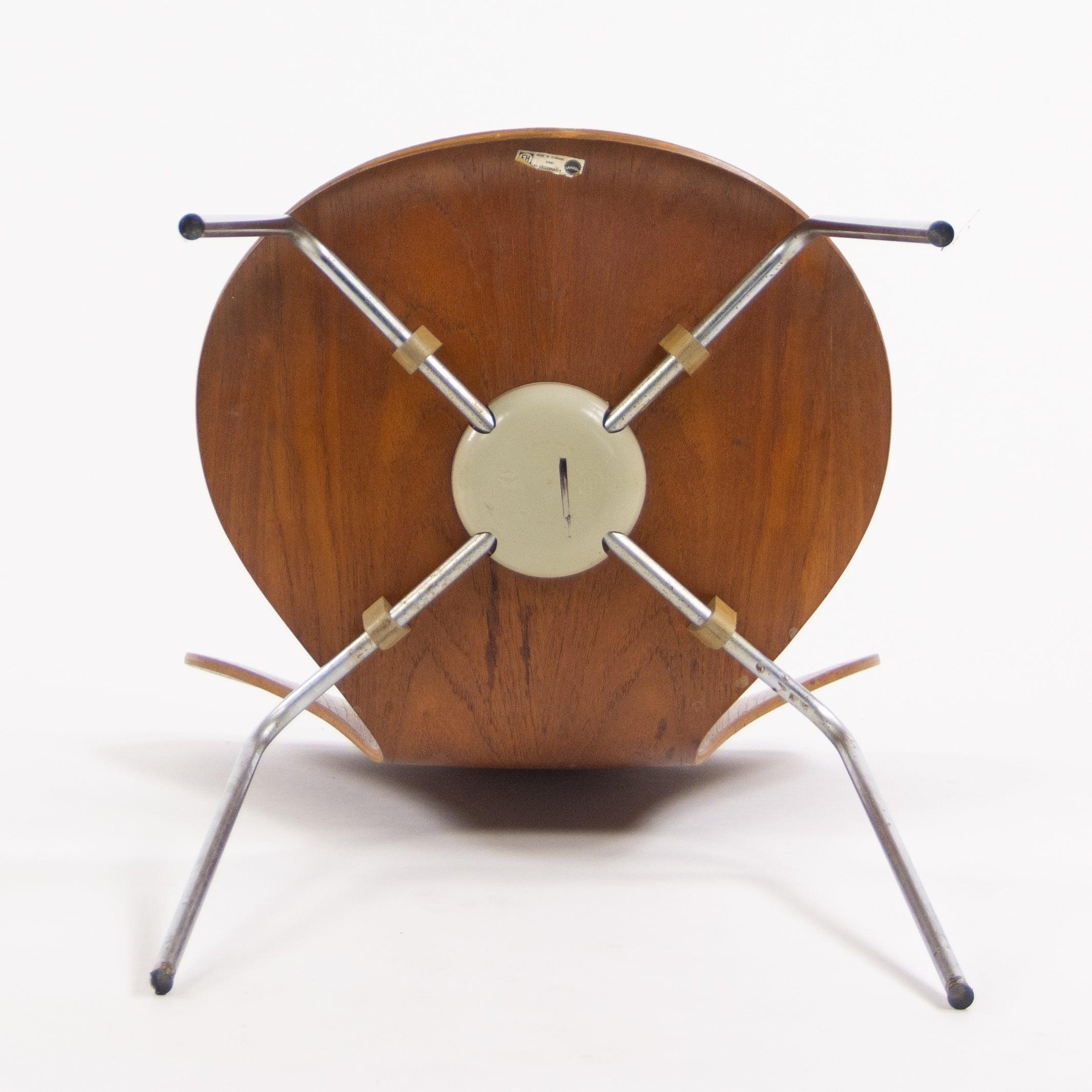 1960's Vintage Fritz Hansen Set of 4 Teak Arne Jacobsen Series 7 Dining Chairs For Sale 3