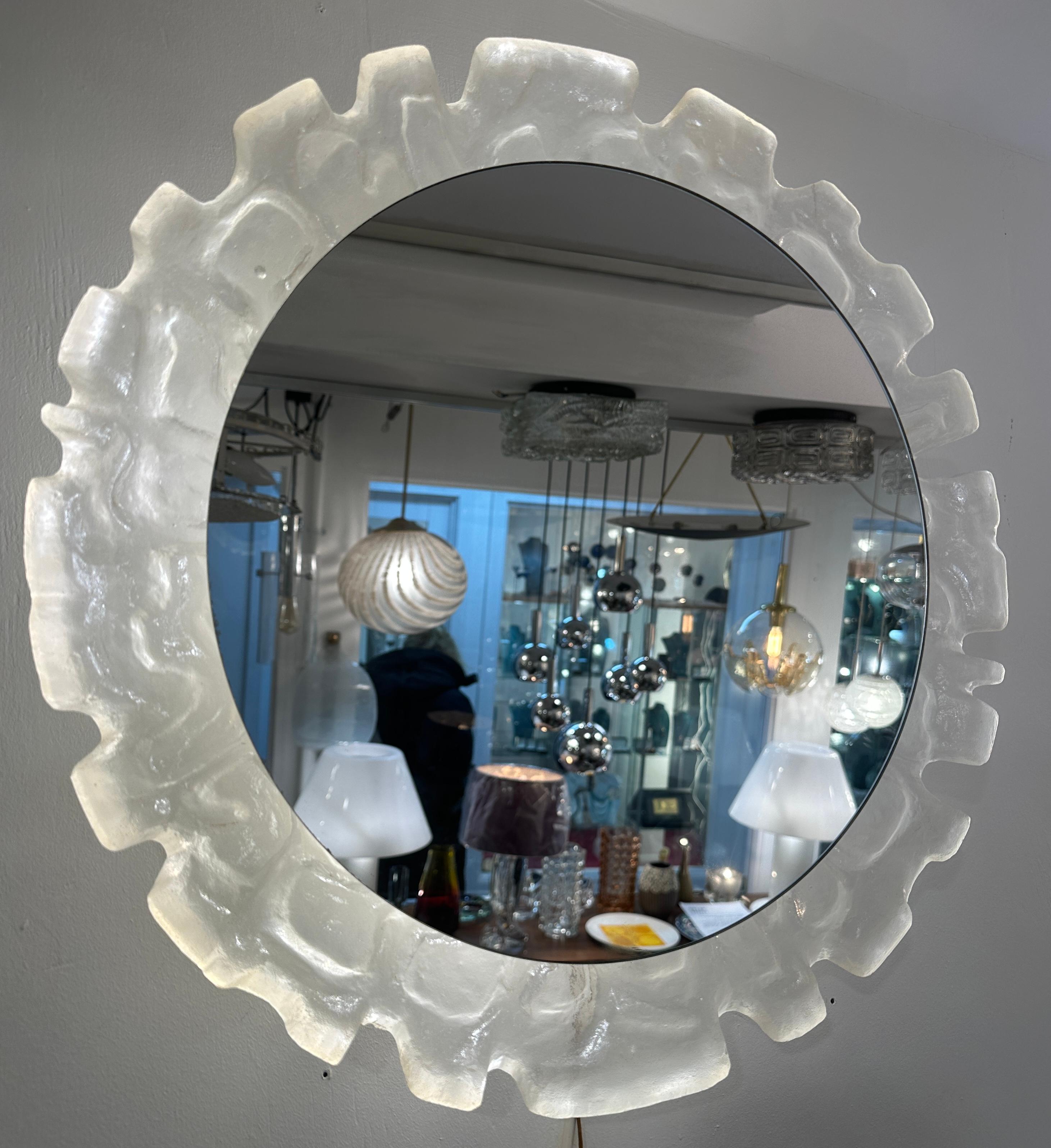 Beleuchteter runder deutscher Lucite-Glas-Wandspiegel im Vintage-Stil, Erco-Stil, 1960er Jahre (20. Jahrhundert)