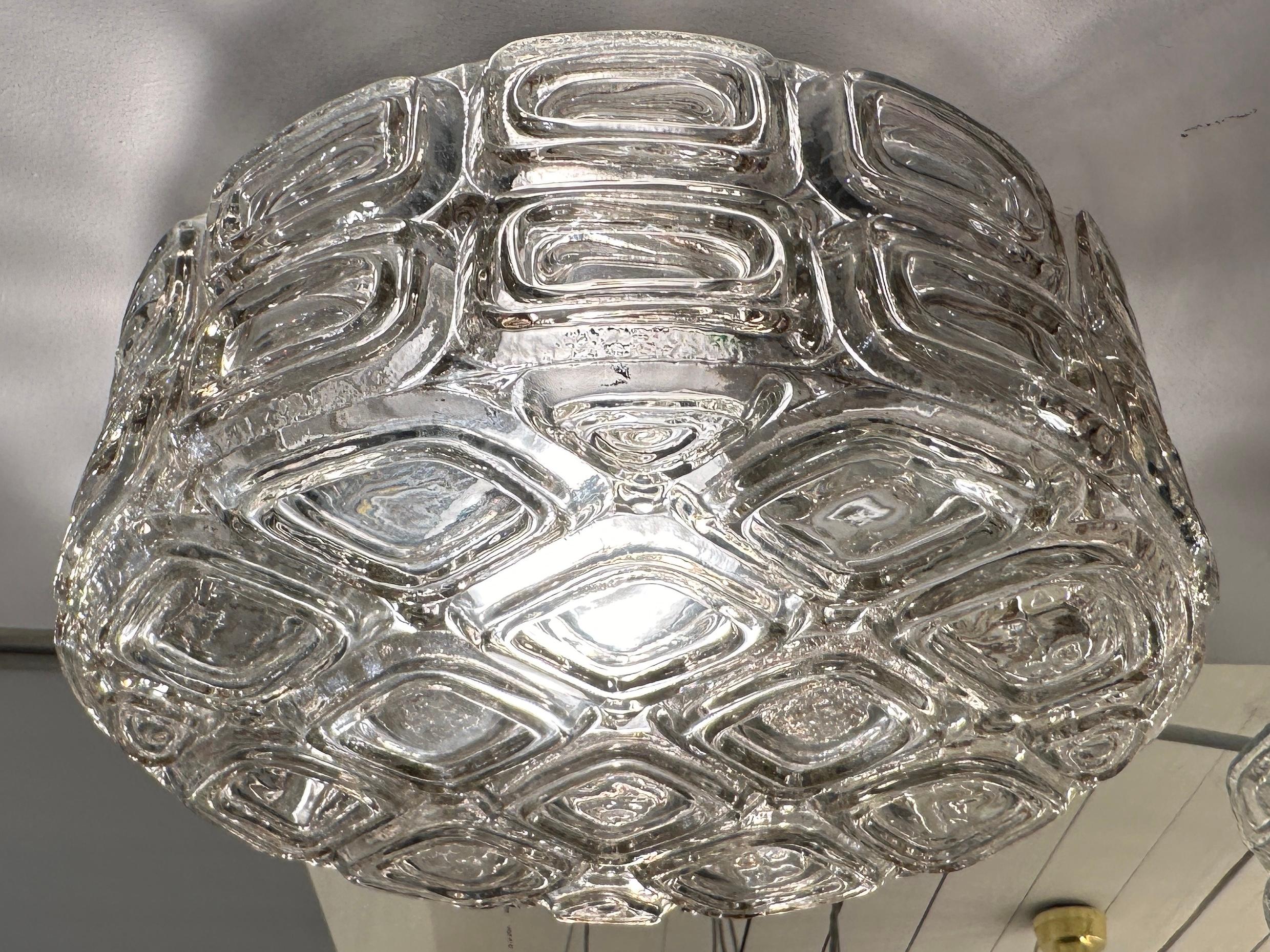 Mid-Century moderno WILA, lampada da incasso o da parete in vetro tondo geometrico, vintage, degli anni '60 in vendita