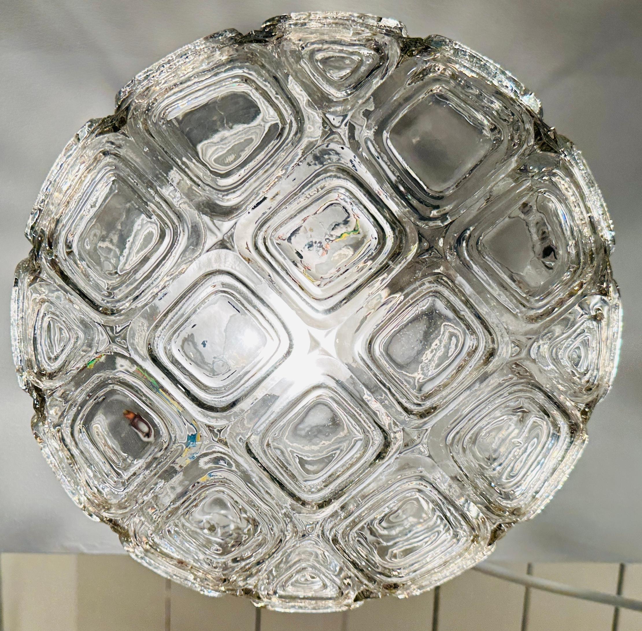 XX secolo WILA, lampada da incasso o da parete in vetro tondo geometrico, vintage, degli anni '60 in vendita
