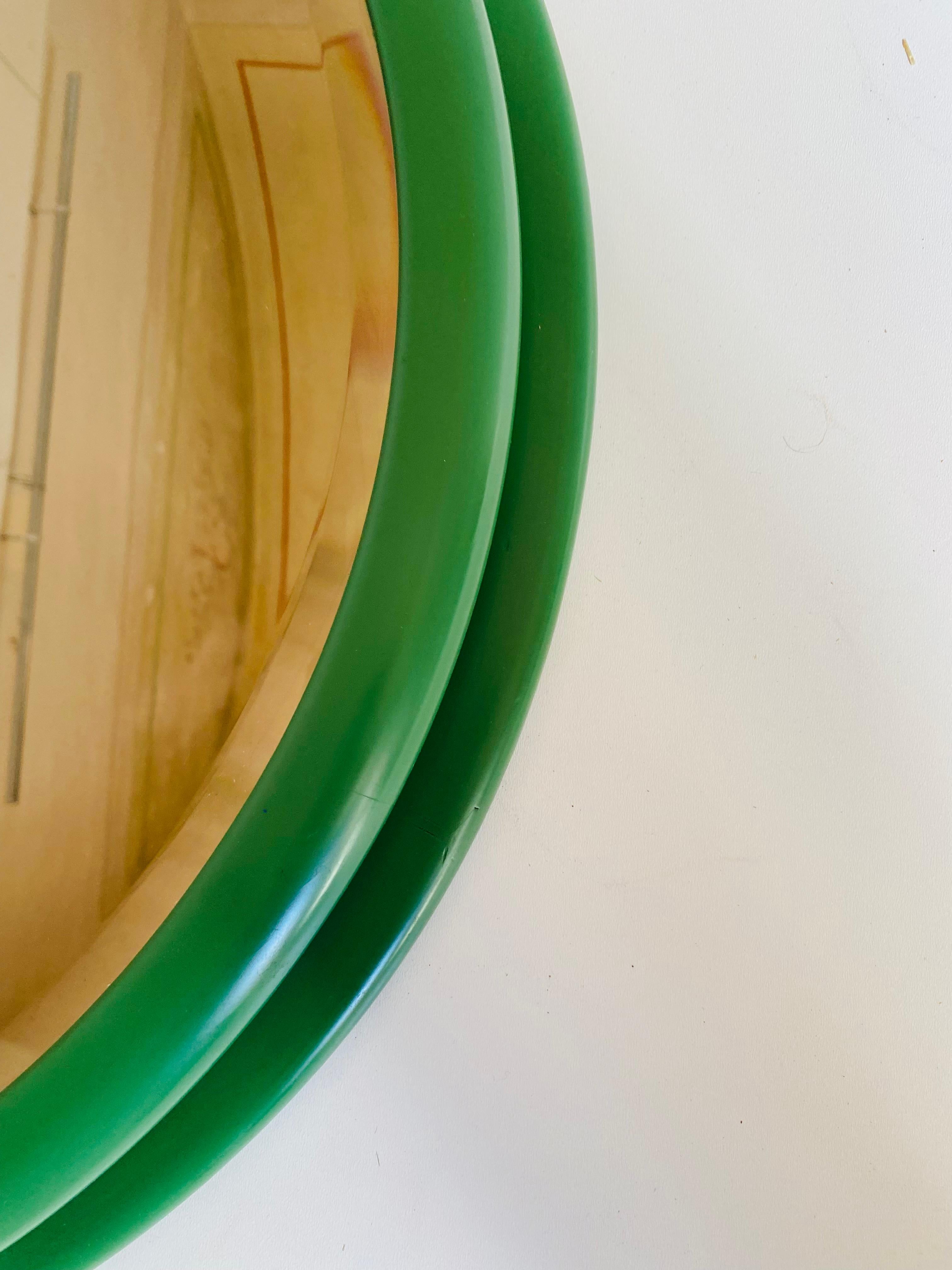 Vintage Green Round Wall Mirror, Italy 1960s In Good Condition For Sale In Ceglie Messapica, IT