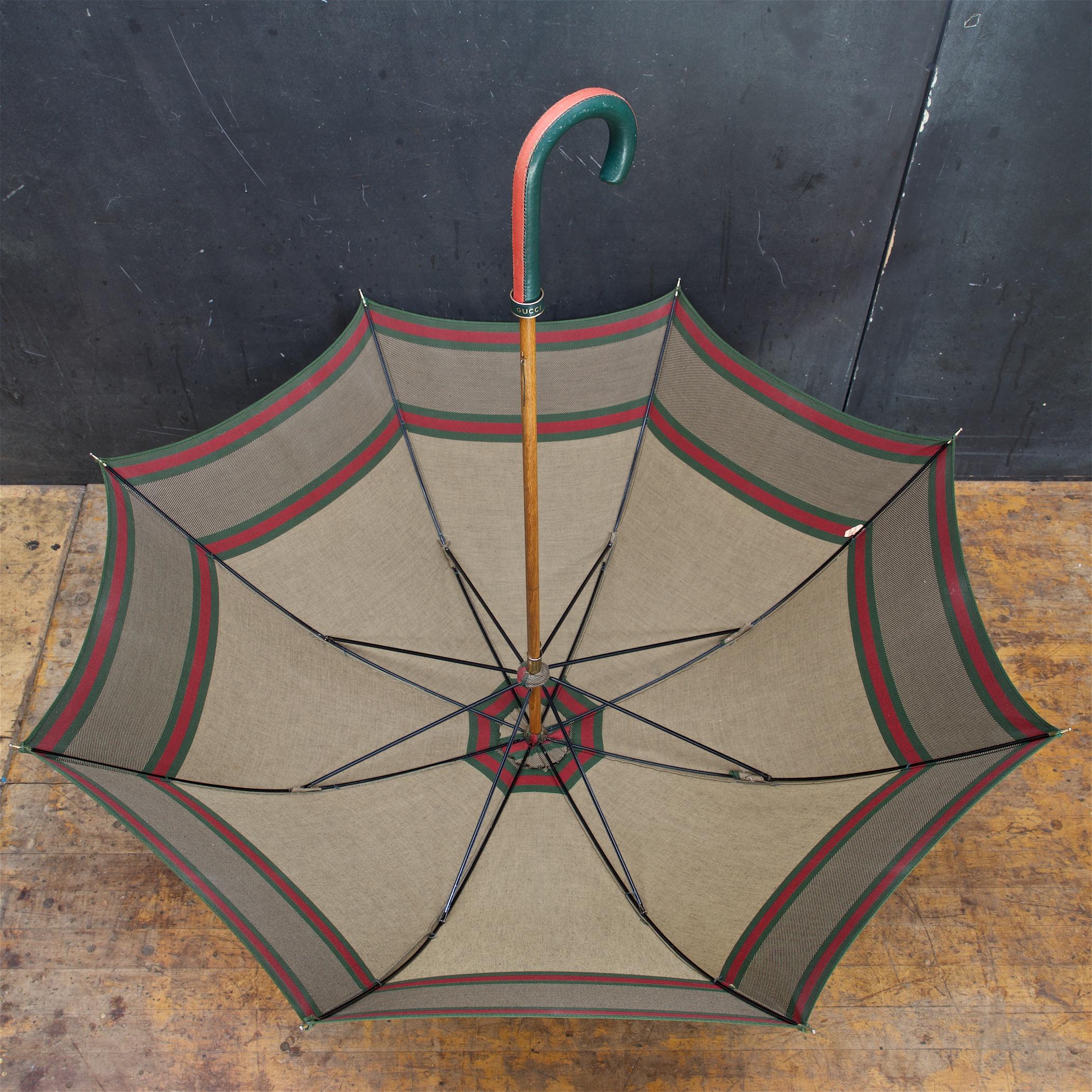 Mid-Century Modern 1960s Vintage Gucci Cotton Doorman Umbrella with Classic Red Green Webbing