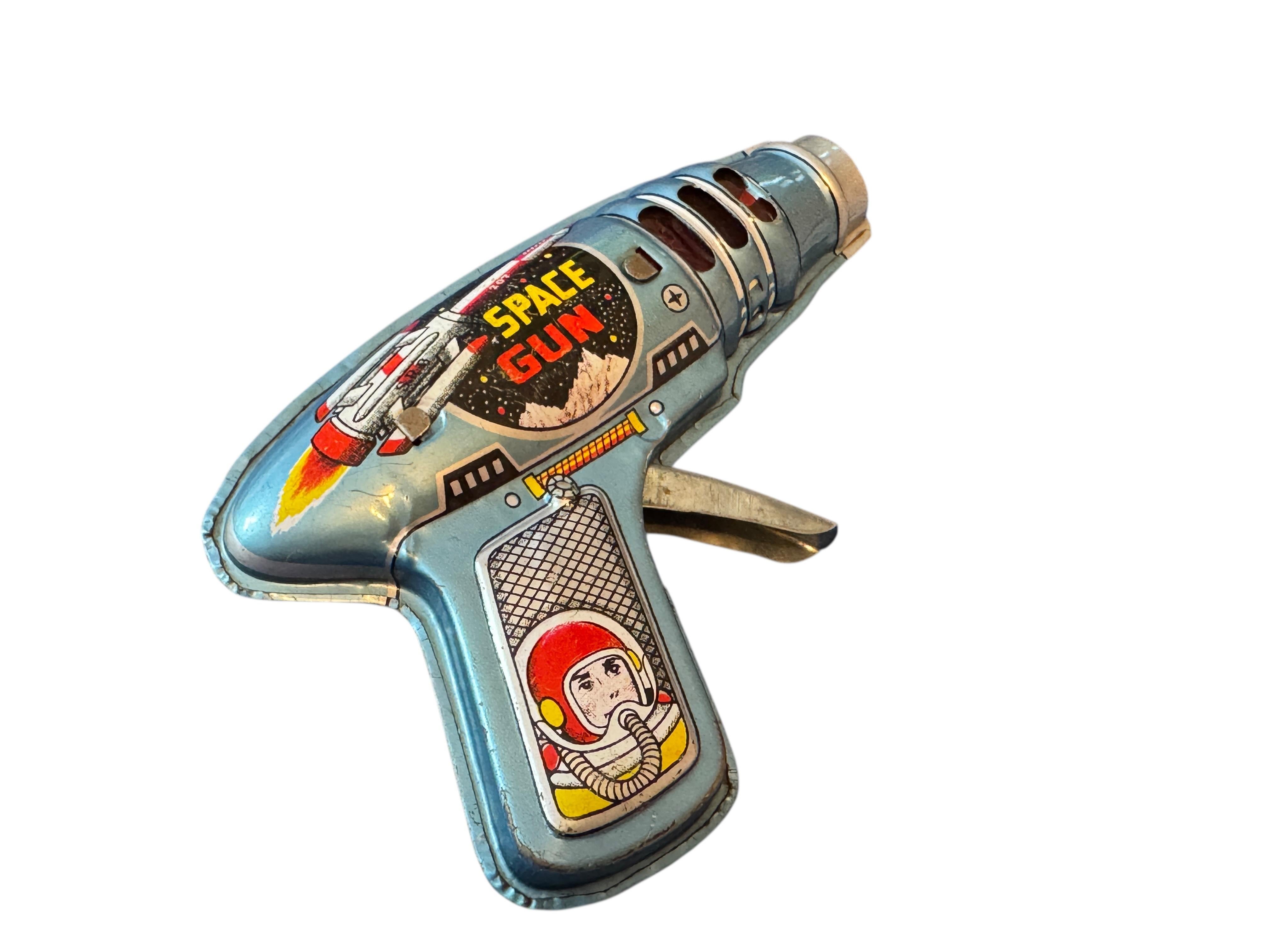 1960s Vintage Haji Japanese Tin Toy Friction Litho Astronaut Rocket Space Gun 5