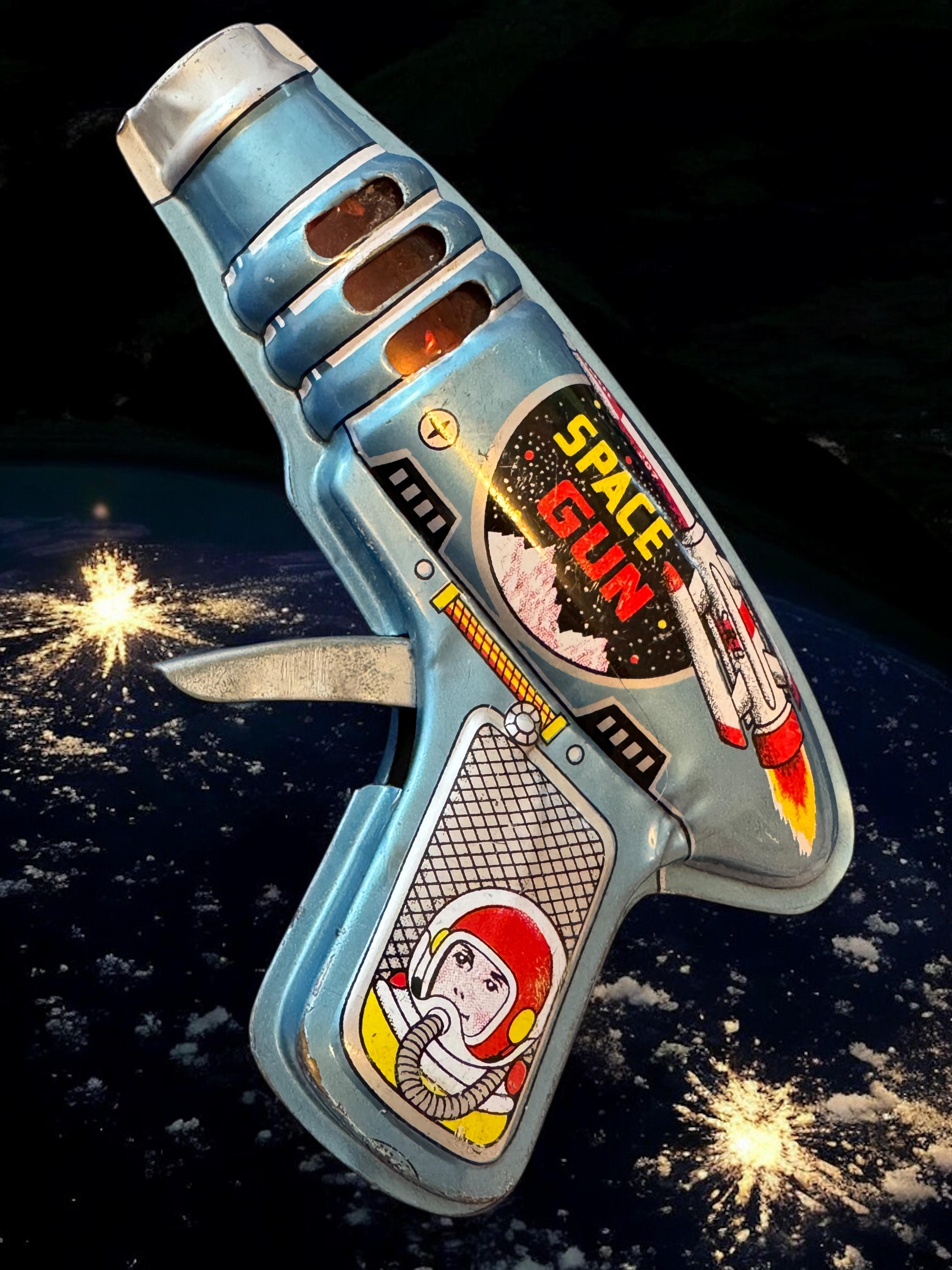 1960s Vintage Haji Japanese Tin Toy Friction Litho Astronaut Rocket Space Gun 8