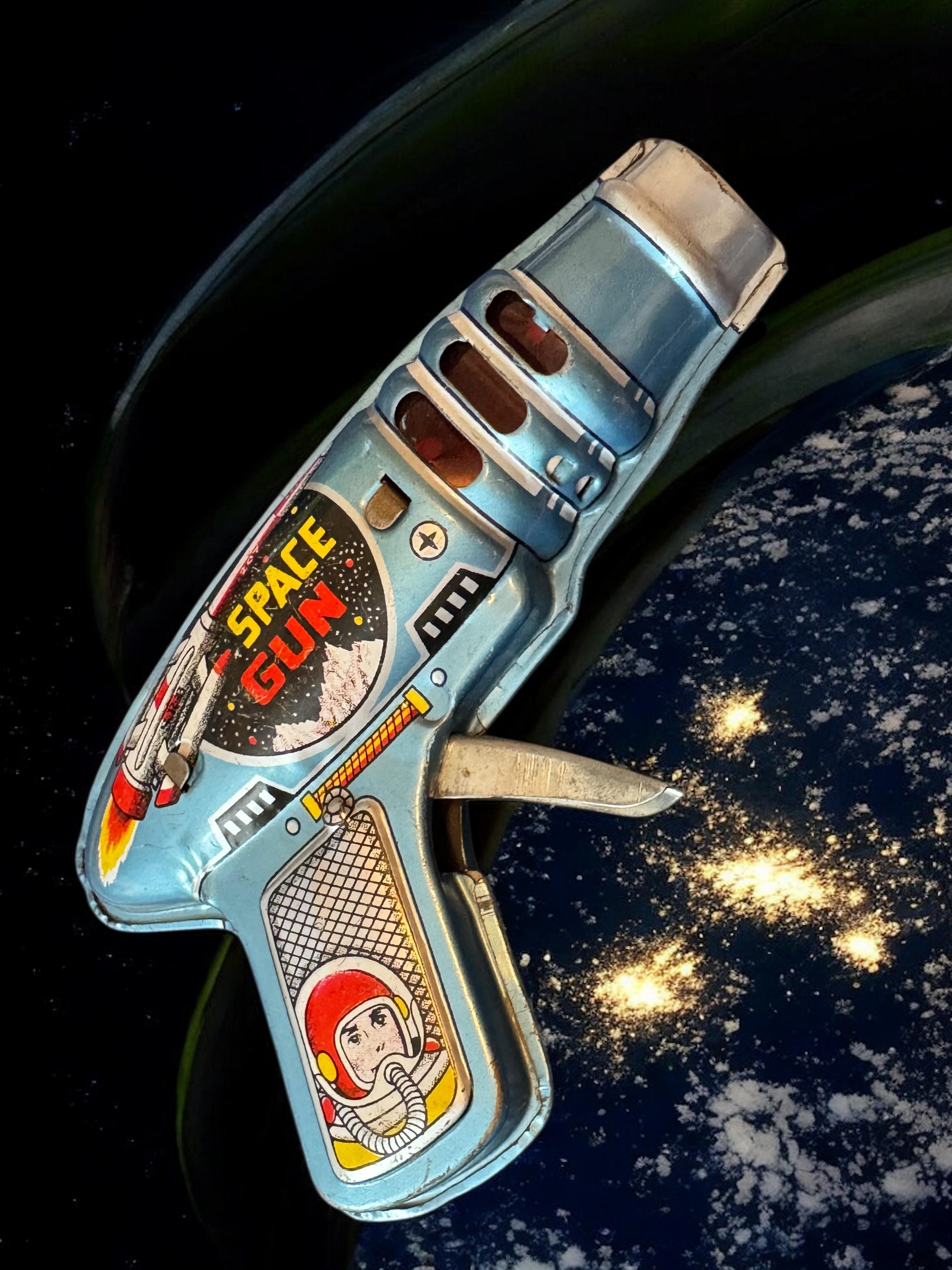 1960s Vintage Haji Japanese Tin Toy Friction Litho Astronaut Rocket Space Gun 10
