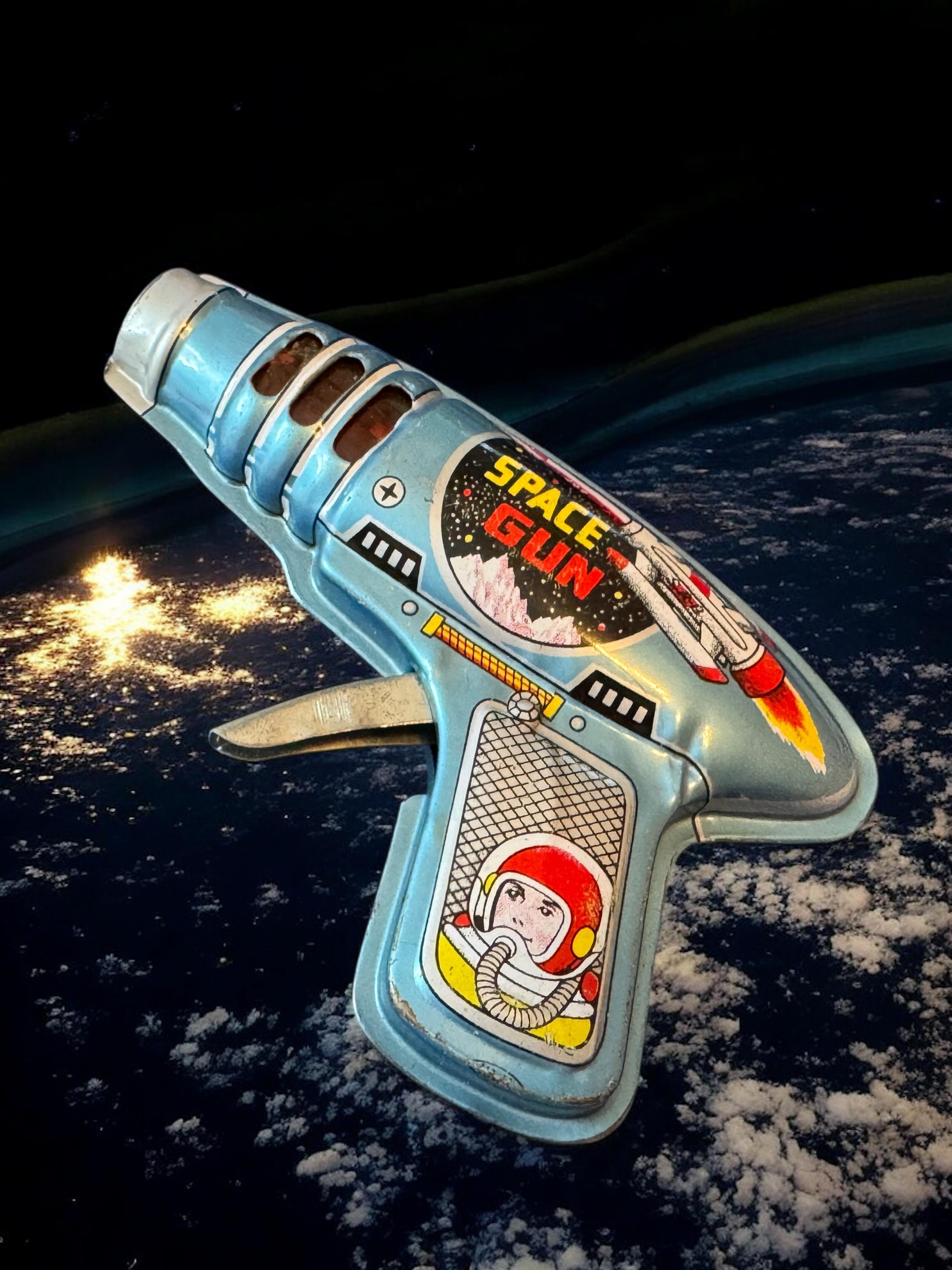 1960s Vintage Haji Japanese Tin Toy Friction Litho Astronaut Rocket Space Gun 14