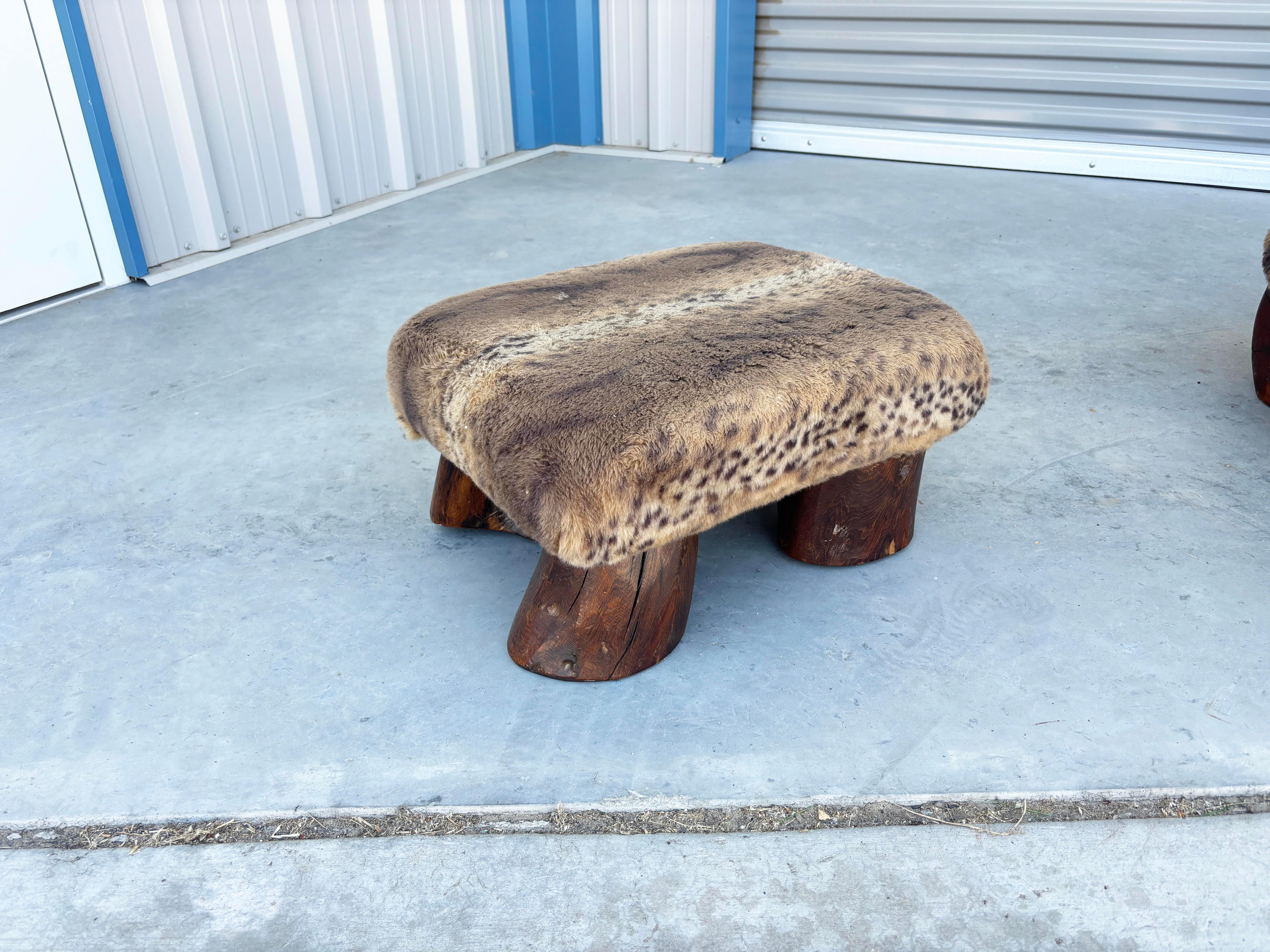 1960er Jahre Vintage Handcrafted Burl Redwood Stuhl und Ottoman im Angebot 7