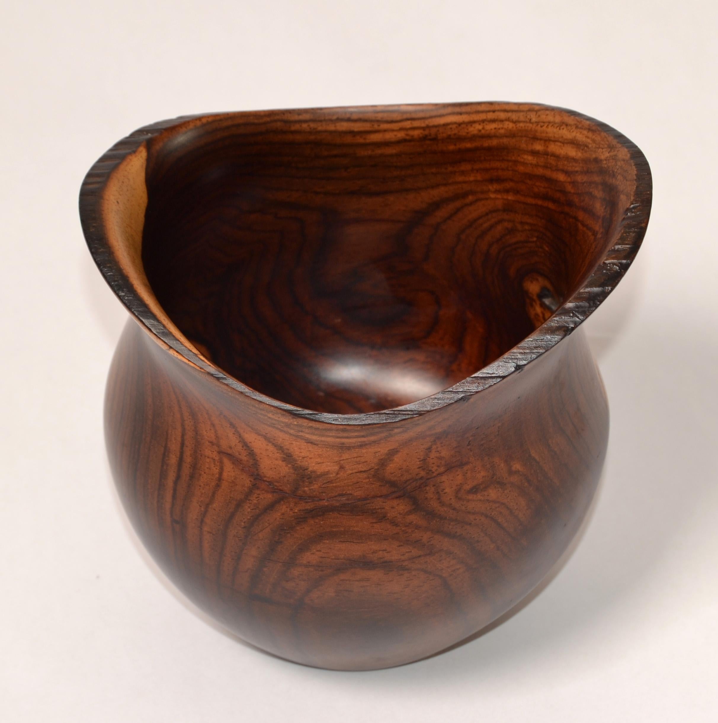 Rustic 1960s Vintage Handcrafted Cockhill Crafts Style Sculptural Turned Yew Wood Vase  For Sale