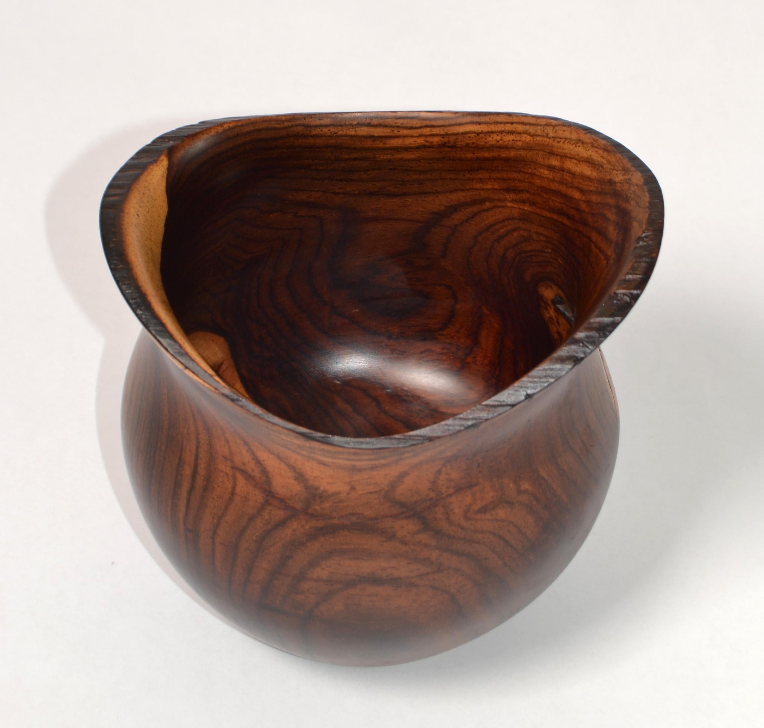 English 1960s Vintage Handcrafted Cockhill Crafts Style Sculptural Turned Yew Wood Vase  For Sale