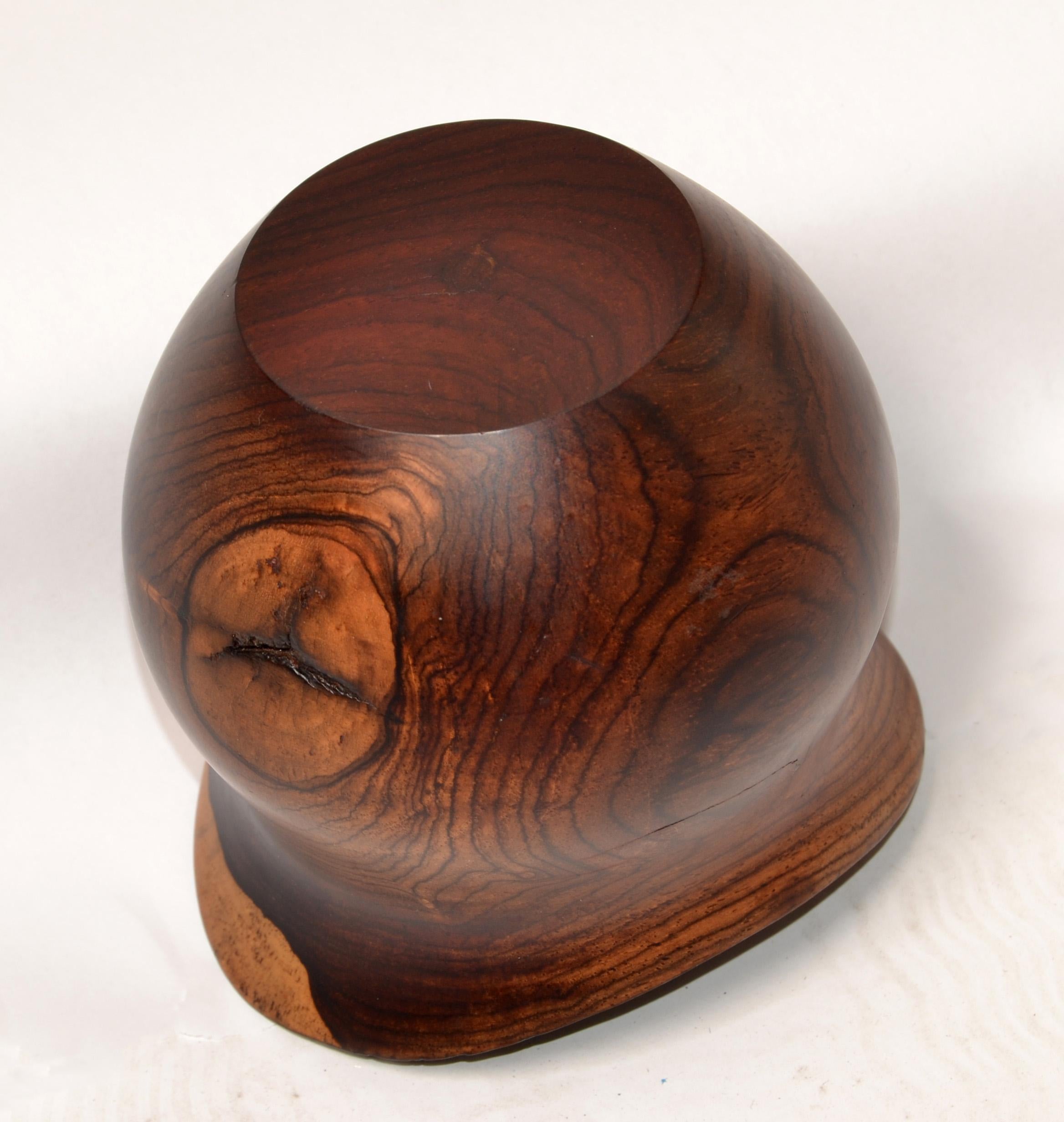 20th Century 1960s Vintage Handcrafted Cockhill Crafts Style Sculptural Turned Yew Wood Vase  For Sale