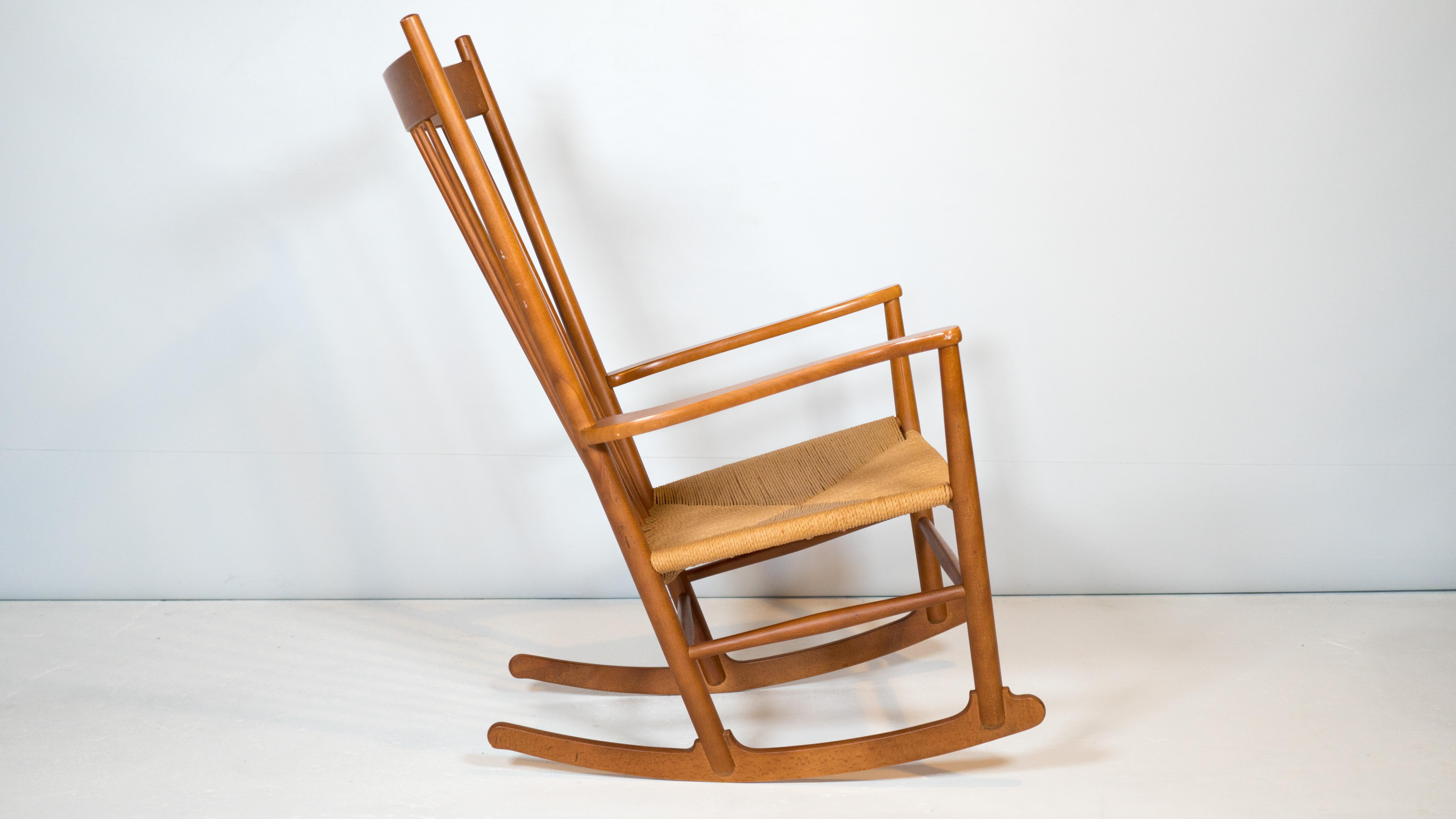 Beech 1960s Vintage Hans Wegner Model J16 Rocking Chair For Sale