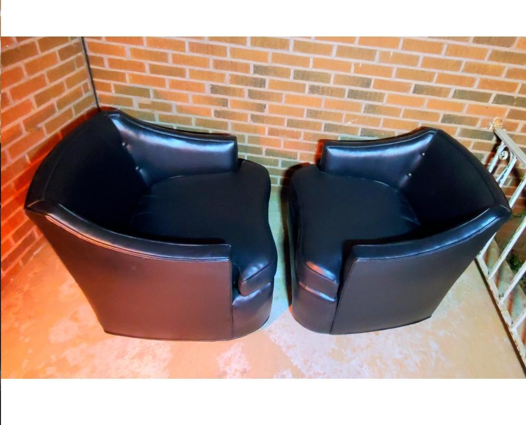 Paire de fauteuils club noirs vintage du patrimoine des années 1960 en vente 4