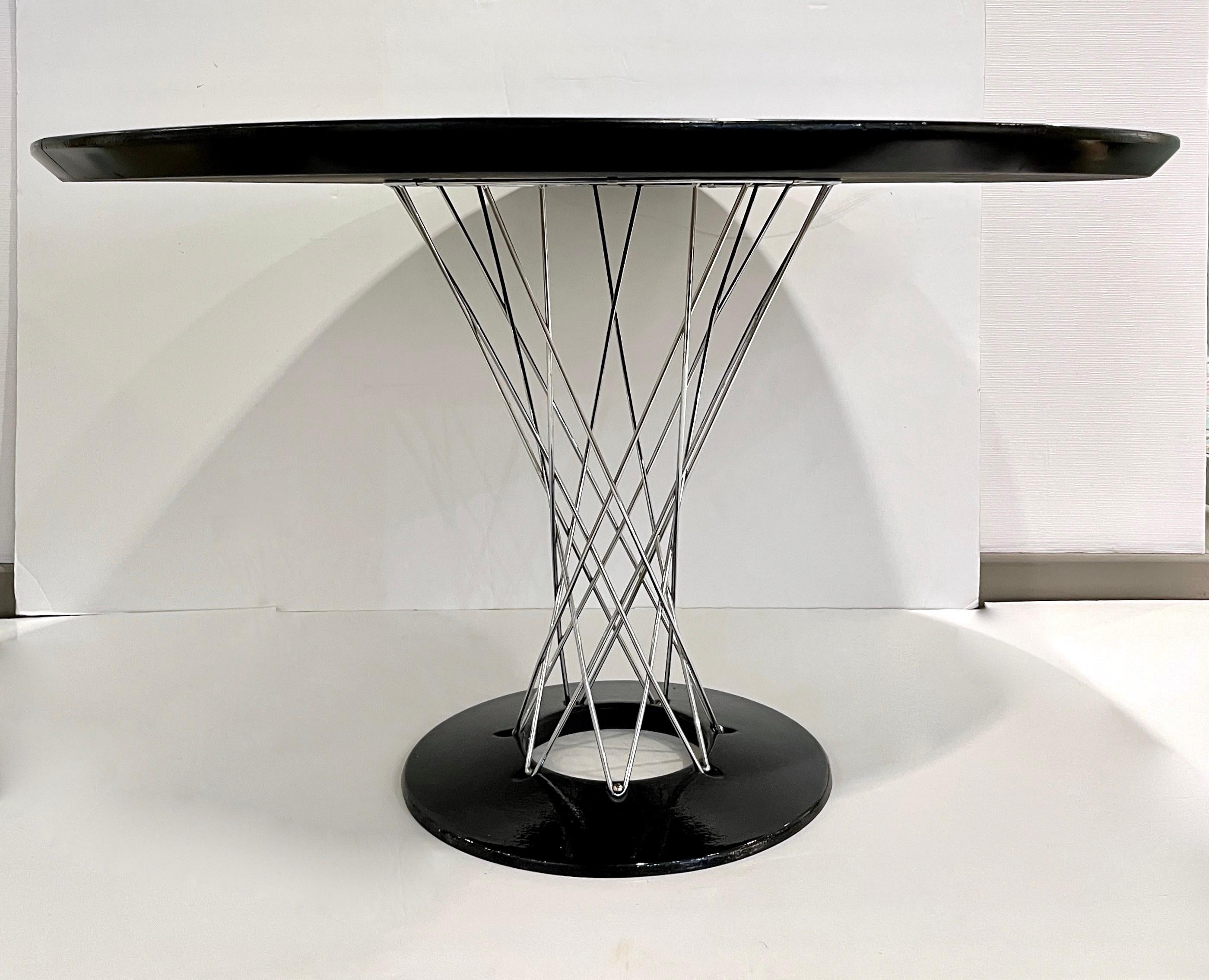 Mid-20th Century 1960s Vintage Isamu Noguchi Black Laminated Round Dining / Entry Table for Knoll
