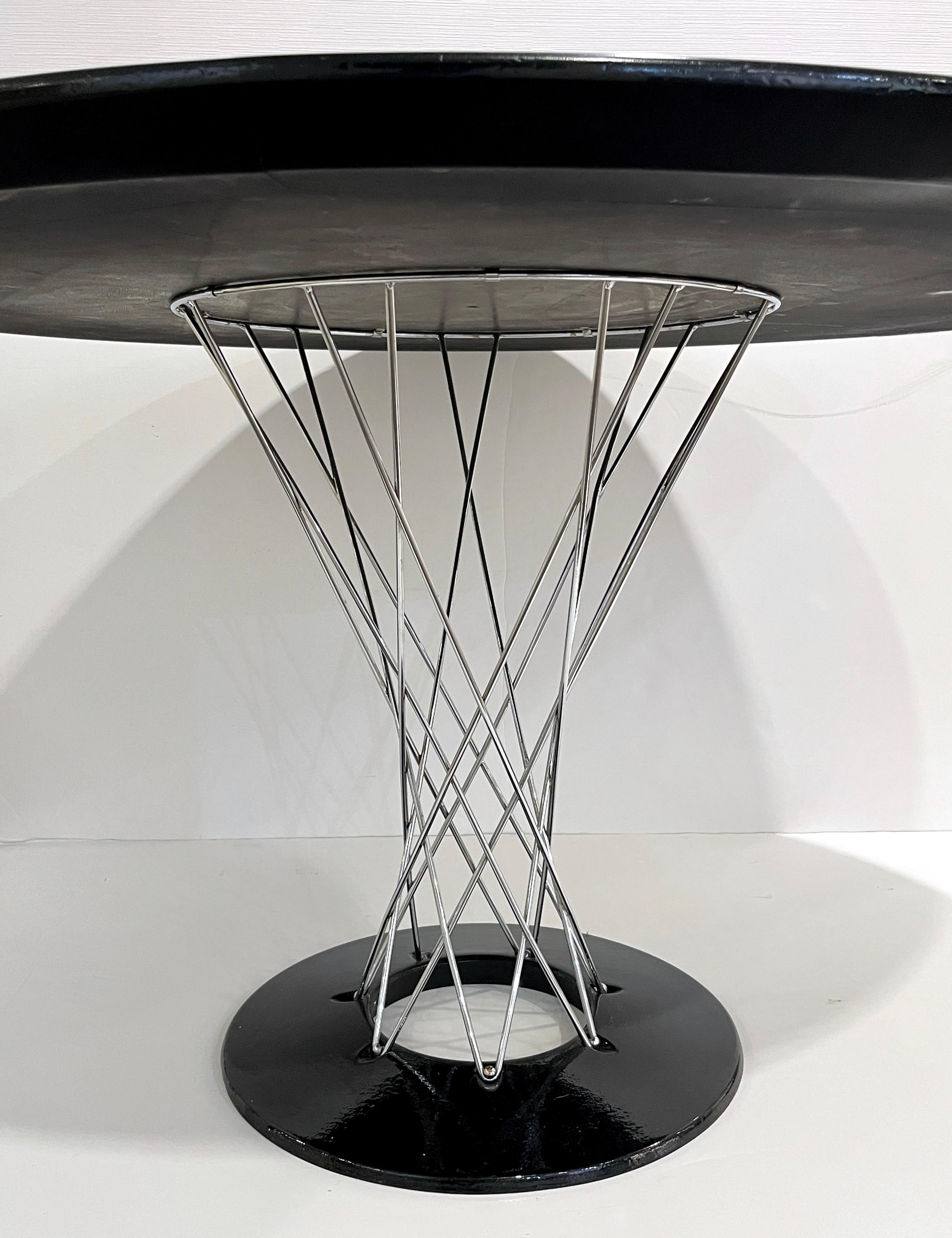 1960s Vintage Isamu Noguchi Black Laminated Round Dining / Entry Table for Knoll 1